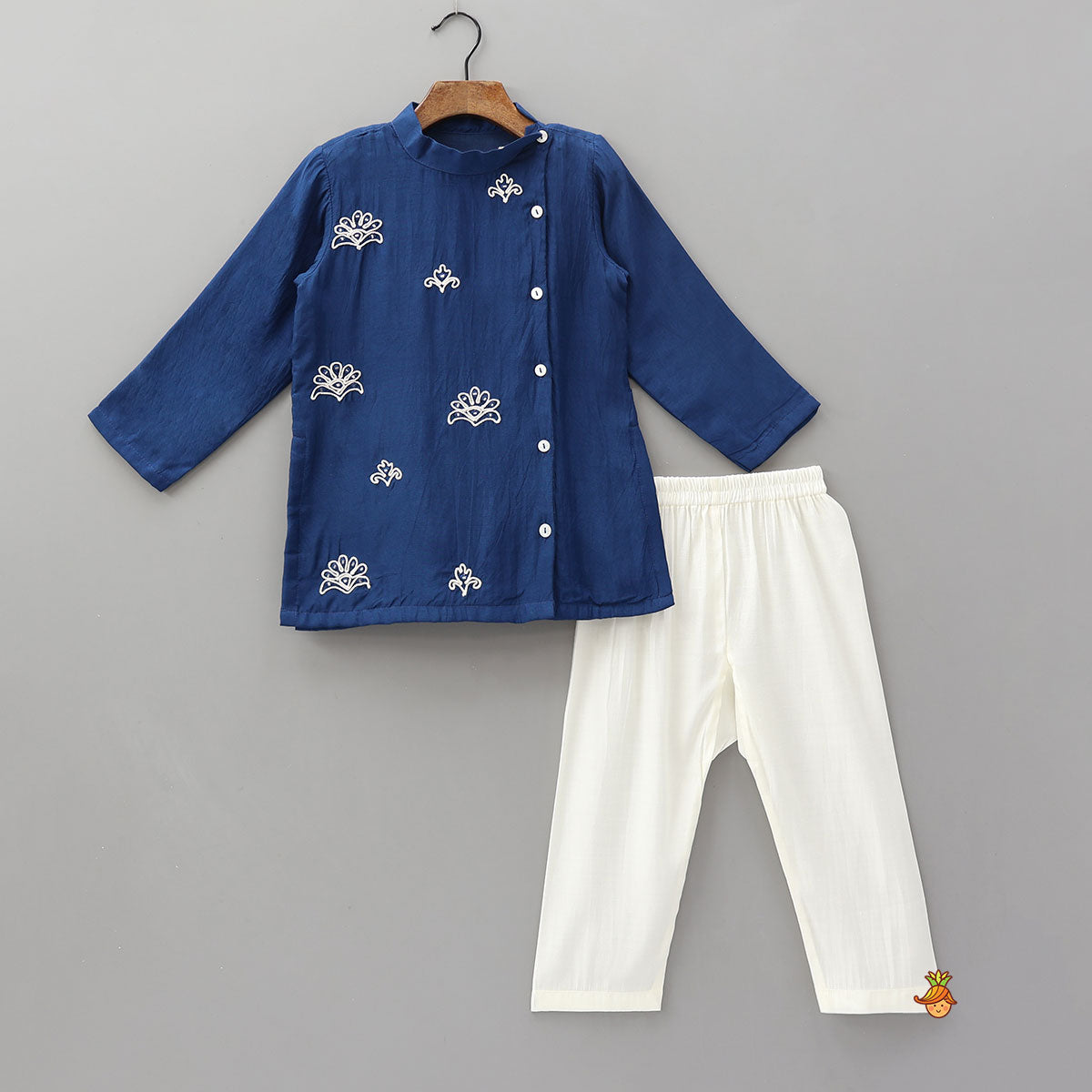 Pre Order: Side Button Detail Kurta With Pyjama