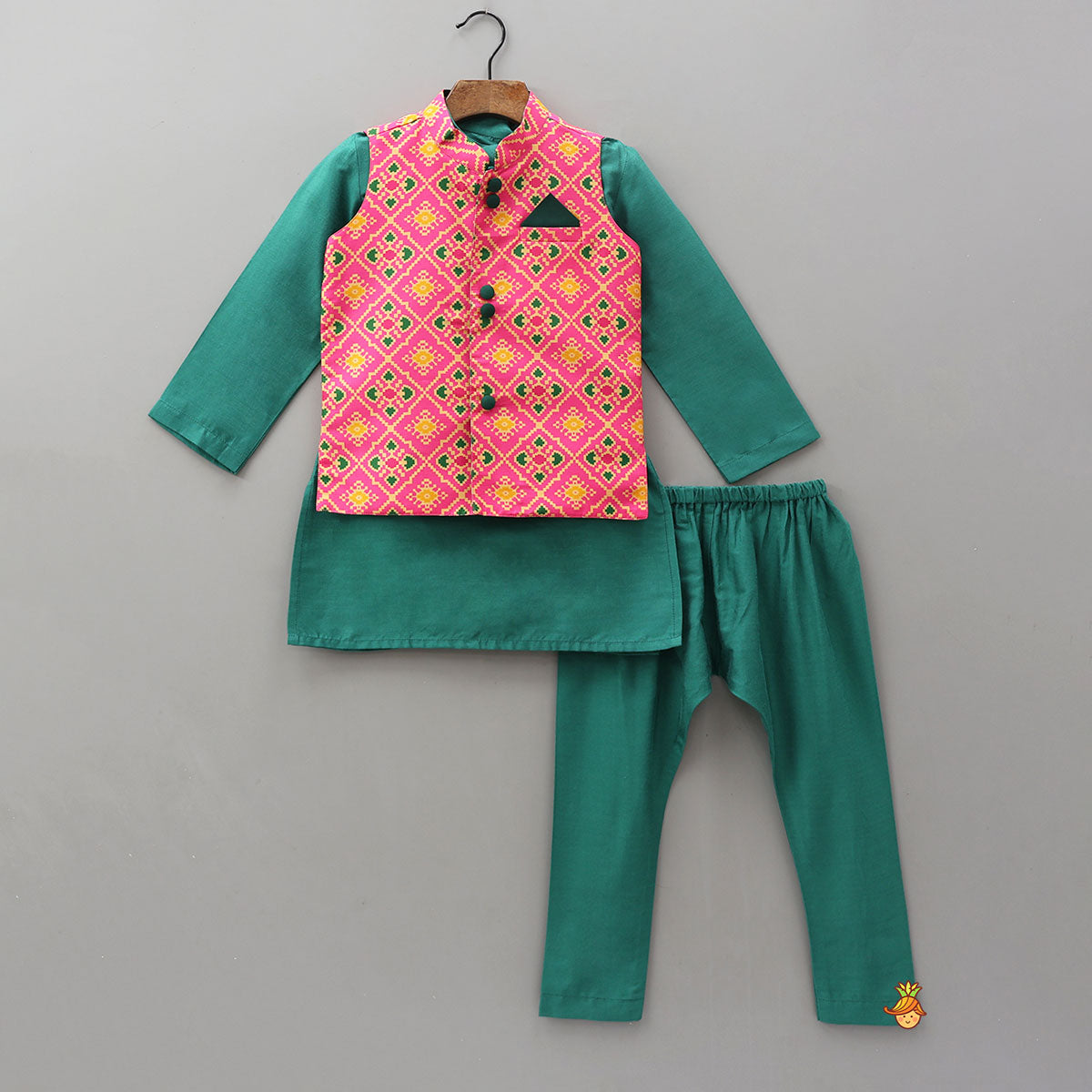 Ethnic Kurta With Pocket-Detail Printed Jacket And Pyjama