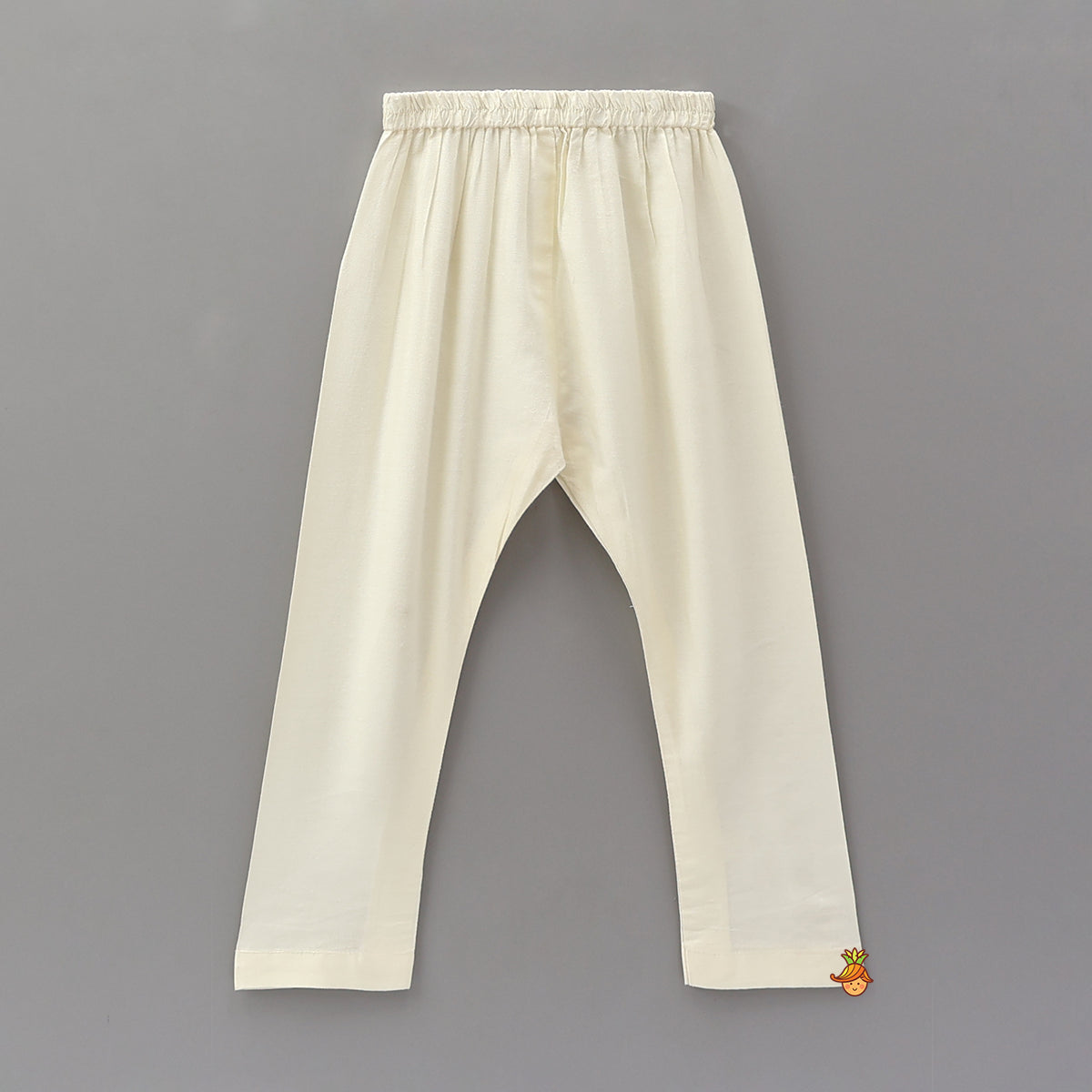 Pre Order: Printed Pin Tuck Detailed Kurta With Pyjama