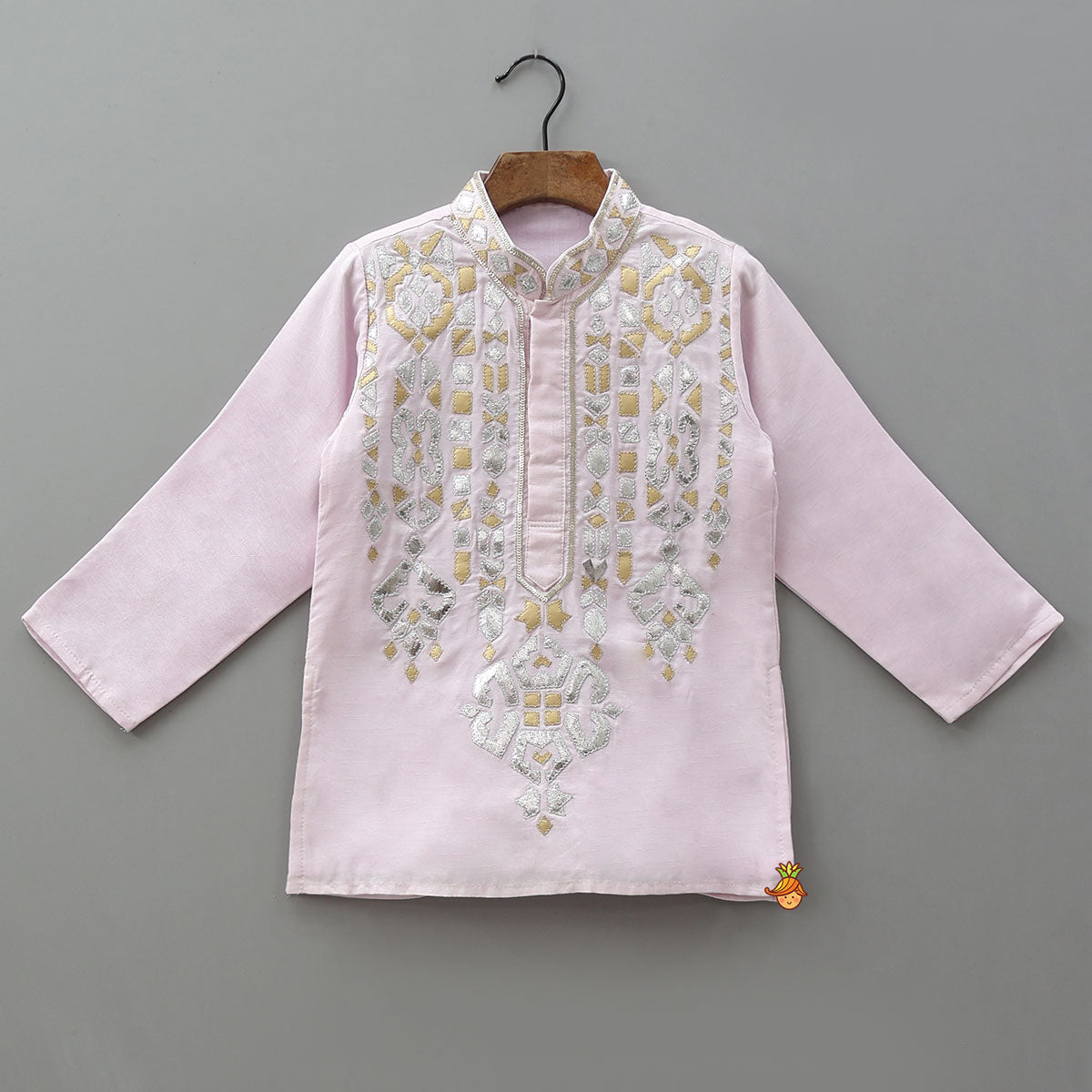 Pre Order: Elegant Embroidered Kurta And Pyjama