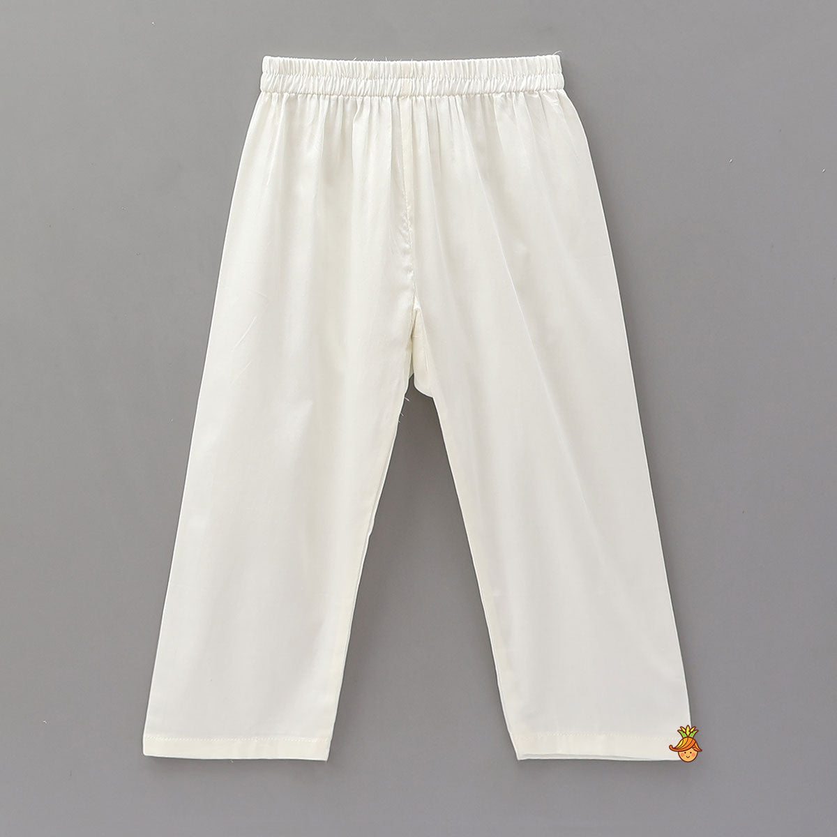 Pre Order: Elegant Embroidered Kurta And Pyjama