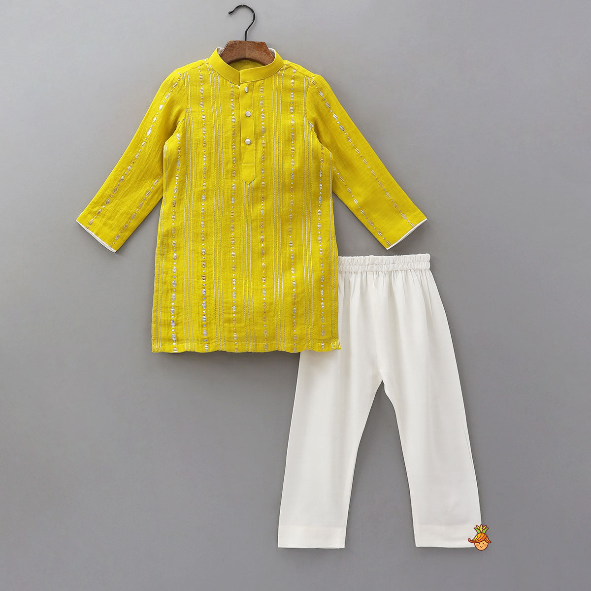 Pre Order: Front-Placket Ethnic Kurta With Pyjama