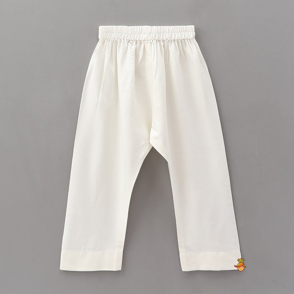 Pre Order: Elegant Kurta With Thread-Work Jacket And Pyjama