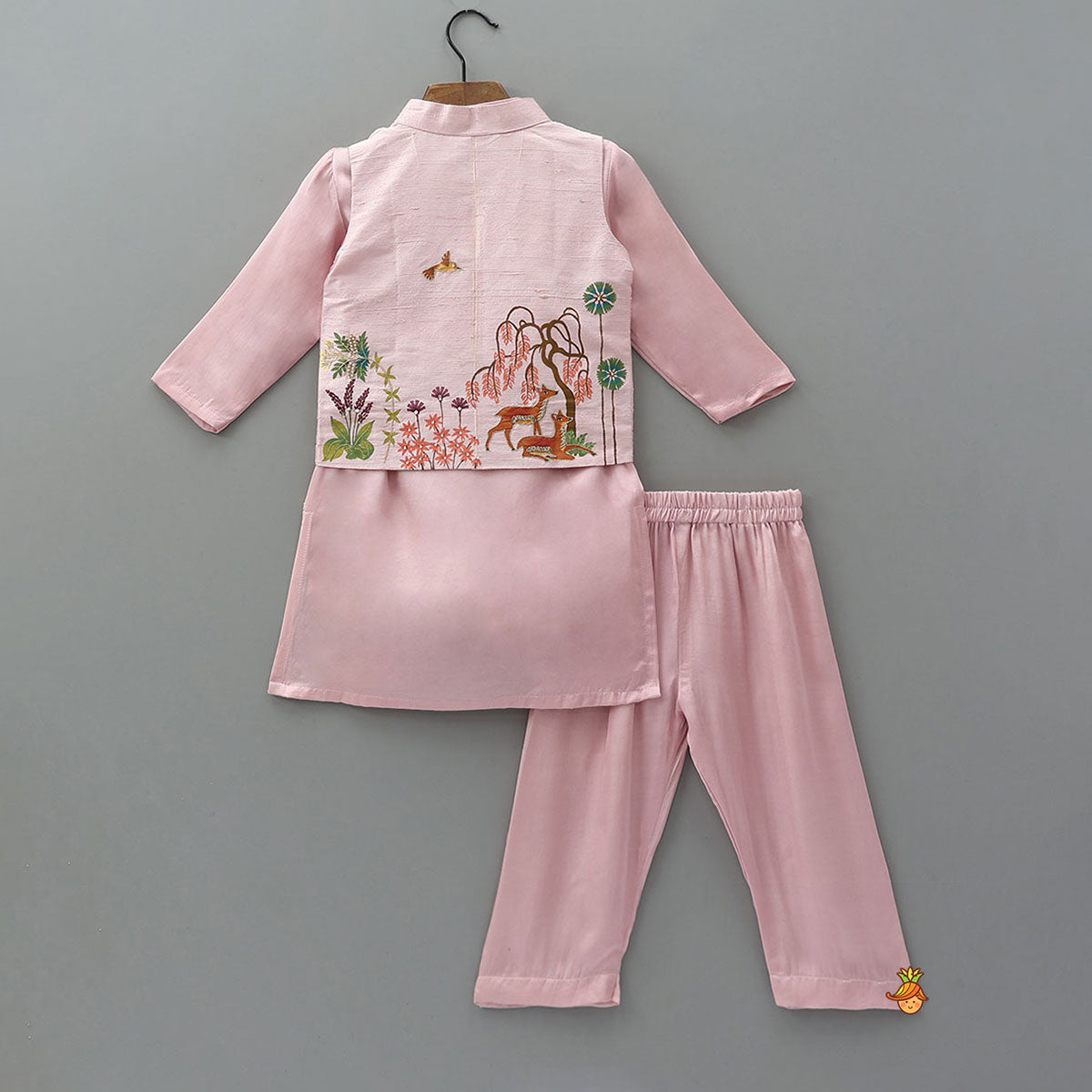 Pre Order: Elegant Kurta With Hand-Painted Jacket And Matching Pyjama