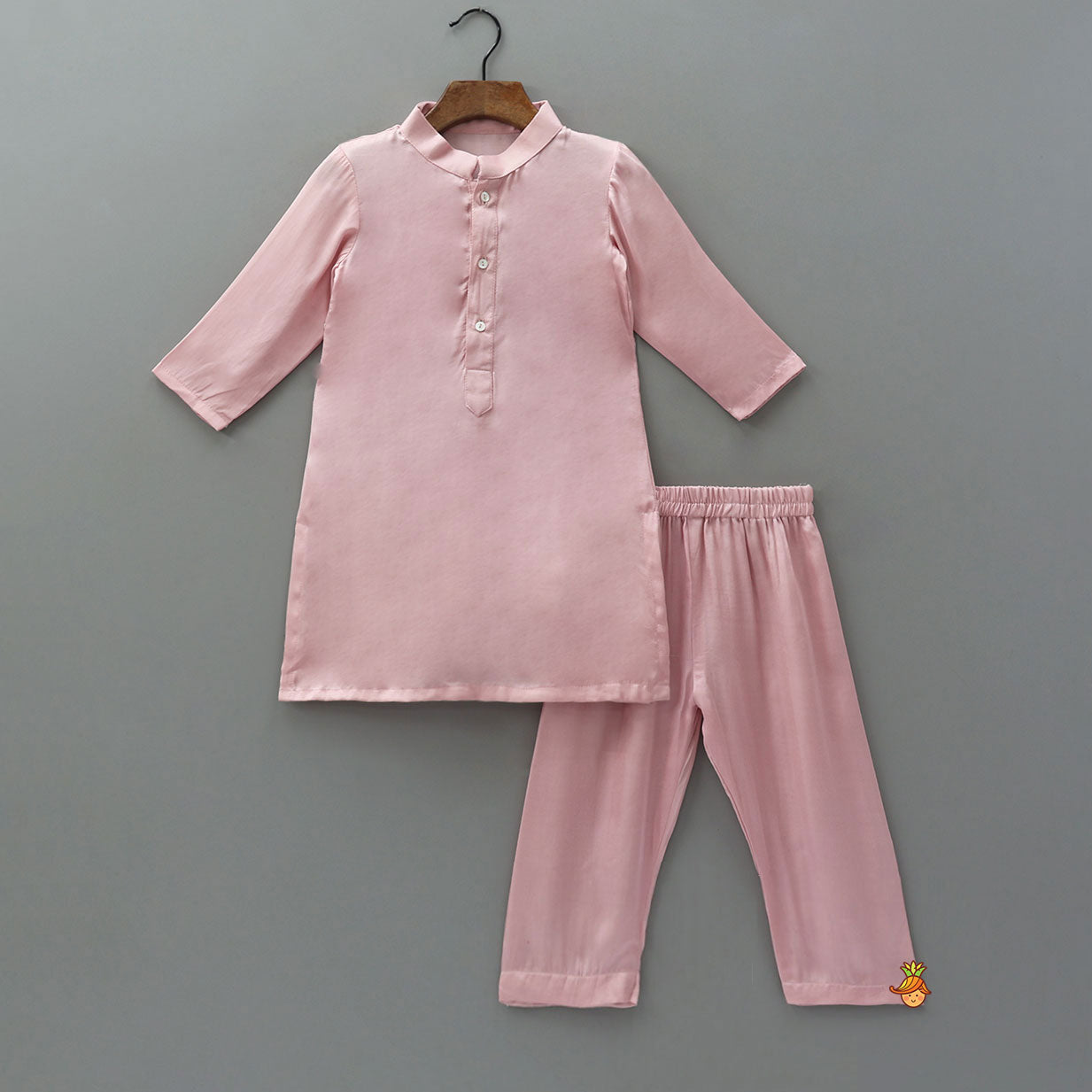 Pre Order: Elegant Kurta With Hand-Painted Jacket And Matching Pyjama