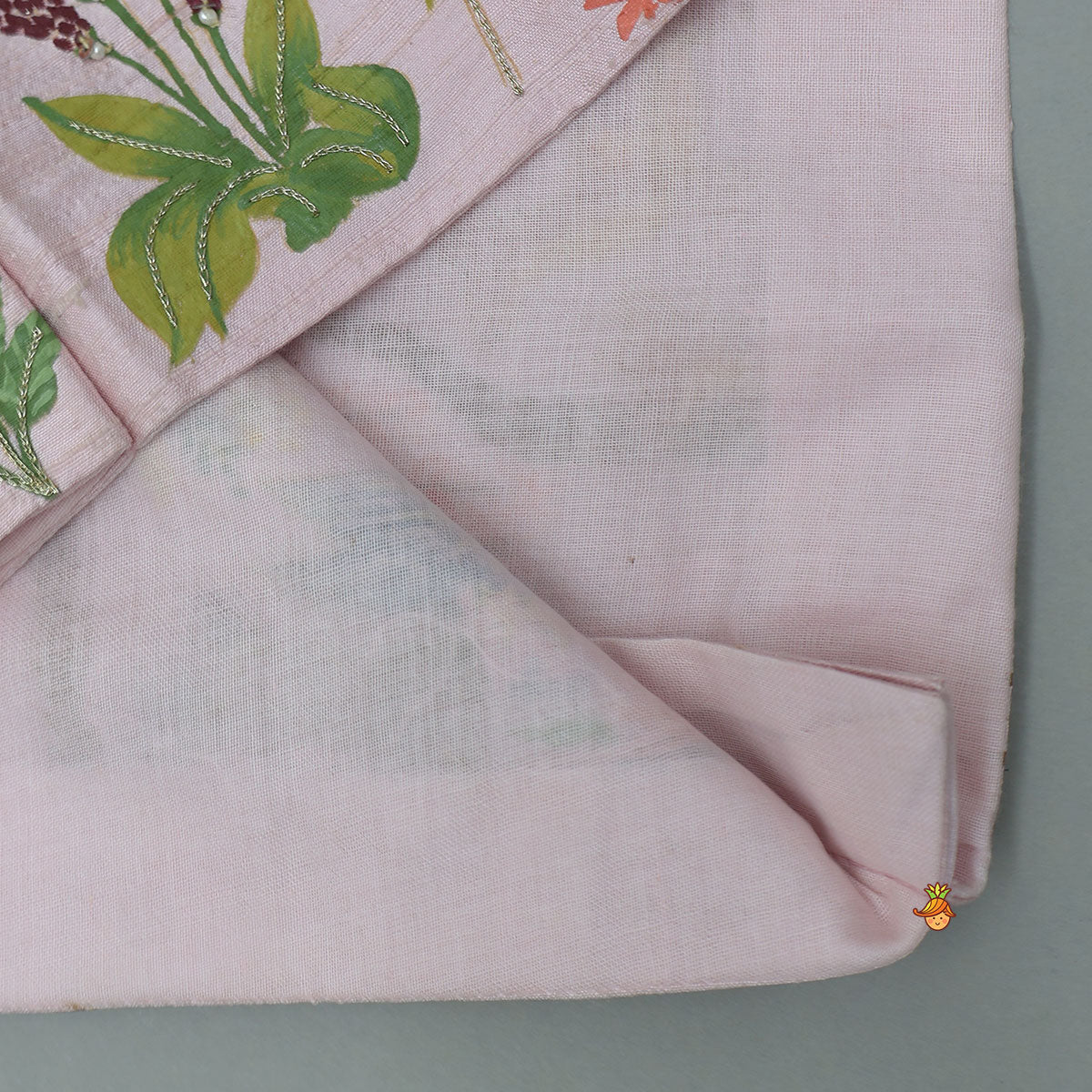 Pre Order: Elegant Kurta With Hand-Painted Jacket And Matching Pyjama