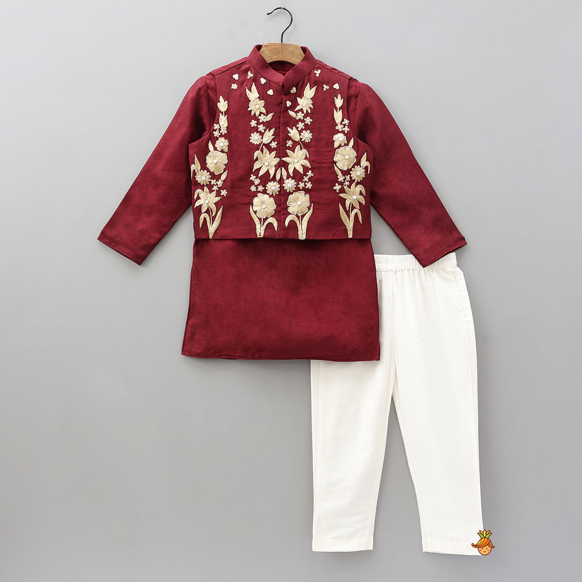 Pre Order: Ethnic Kurta With Embroidered Jacket And Pyjama