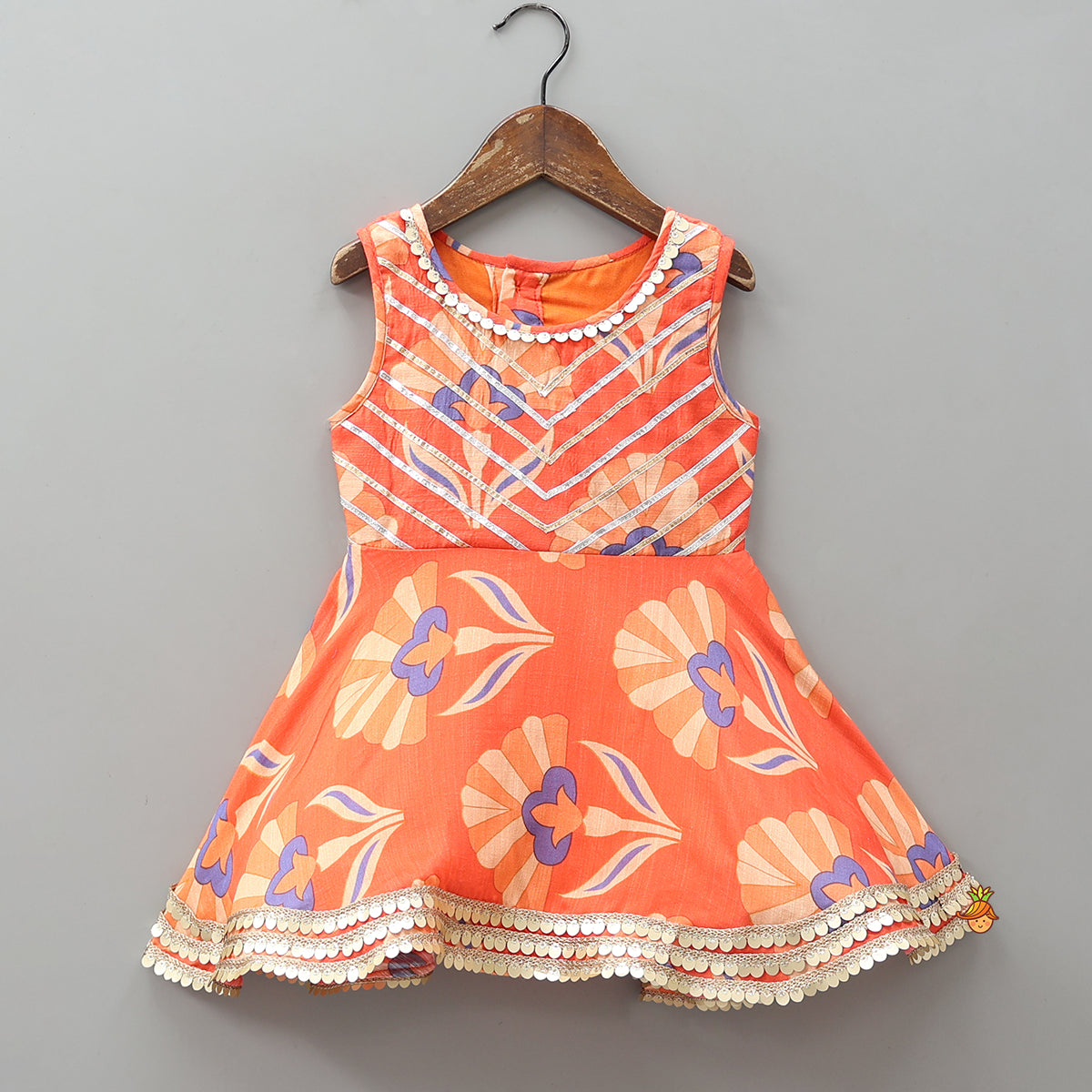 Pre Order: Sleeveless Printed Lace Adorned Kurti With Matching Dhoti