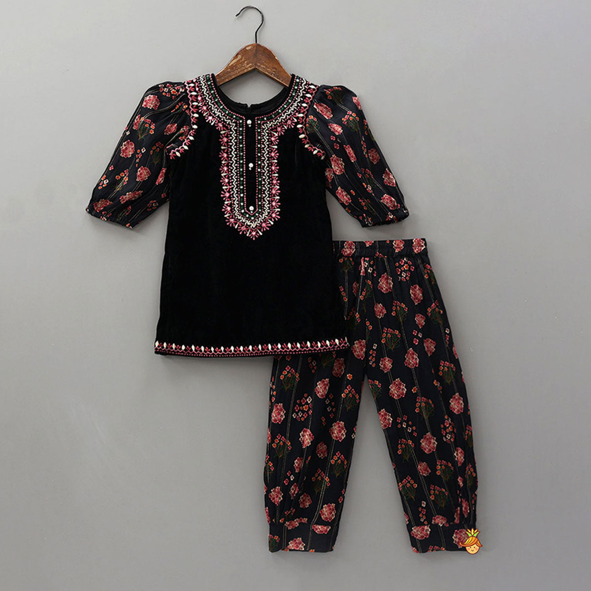 Pre Order: Velvet Kurti With Printed Pant