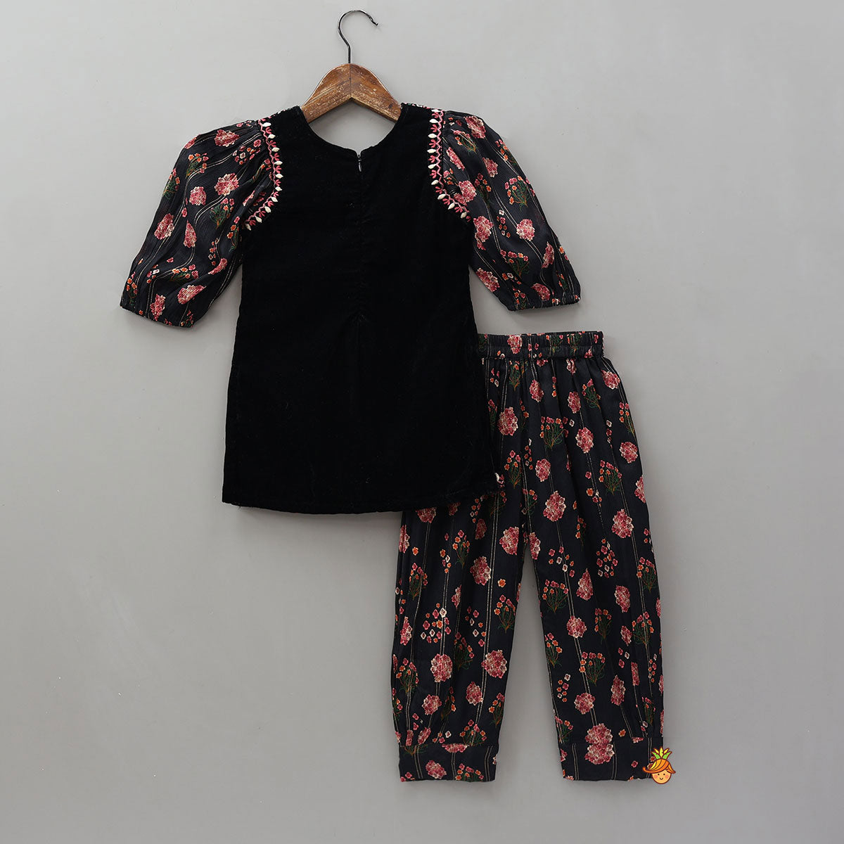 Pre Order: Velvet Kurti With Printed Pant