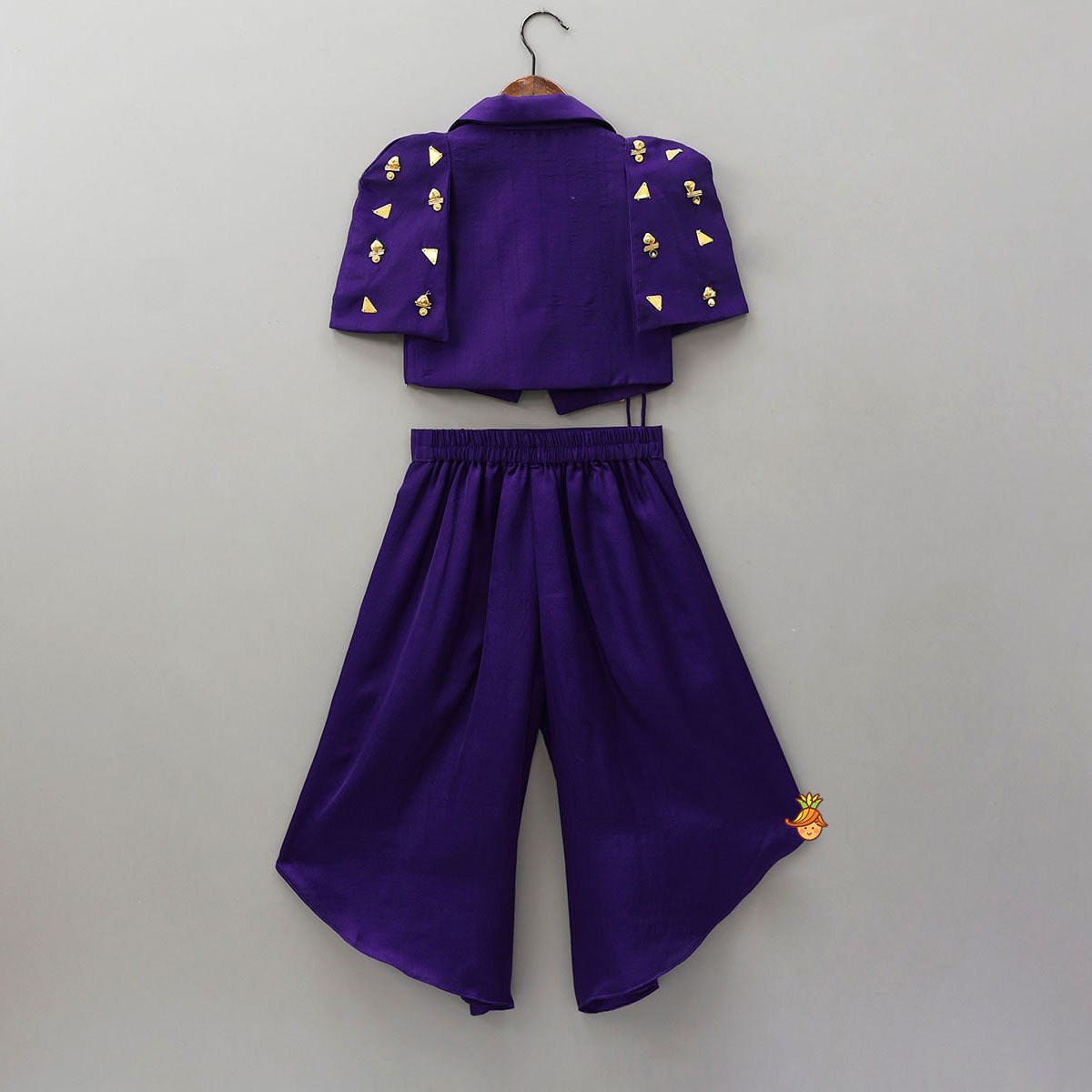 Notched Collar Top And Stylish Pant