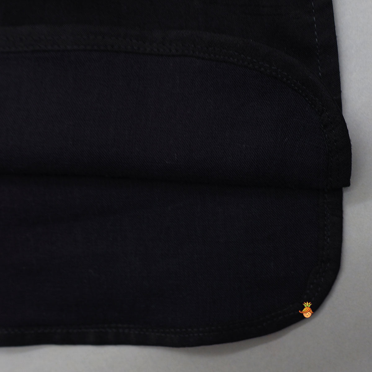 Pre Order: Collar Neck Kurta With Thread Embroidered Jacket And Patiala