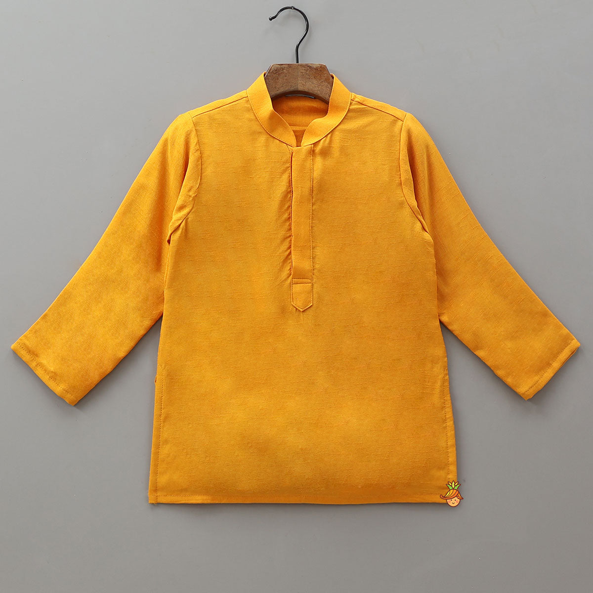 Pre Order: Elegant Kurta With Brocade Jacket And Pyjama