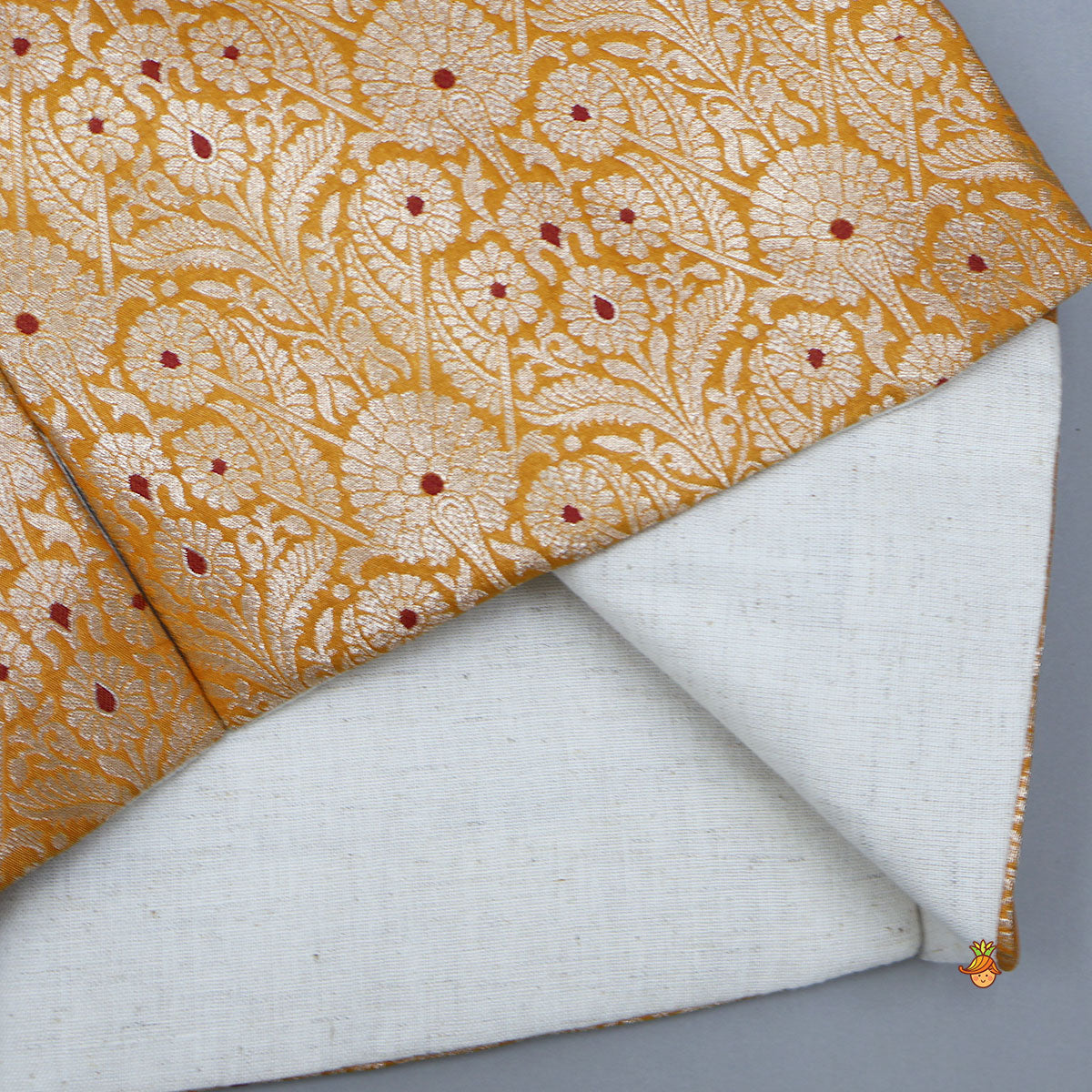 Pre Order: Elegant Kurta With Brocade Jacket And Pyjama