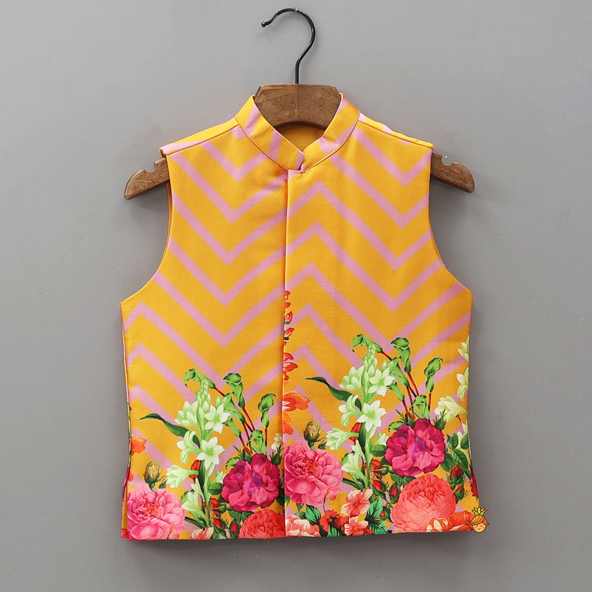 Chevron Printed Kurta With Matching Jacket And Pyjama