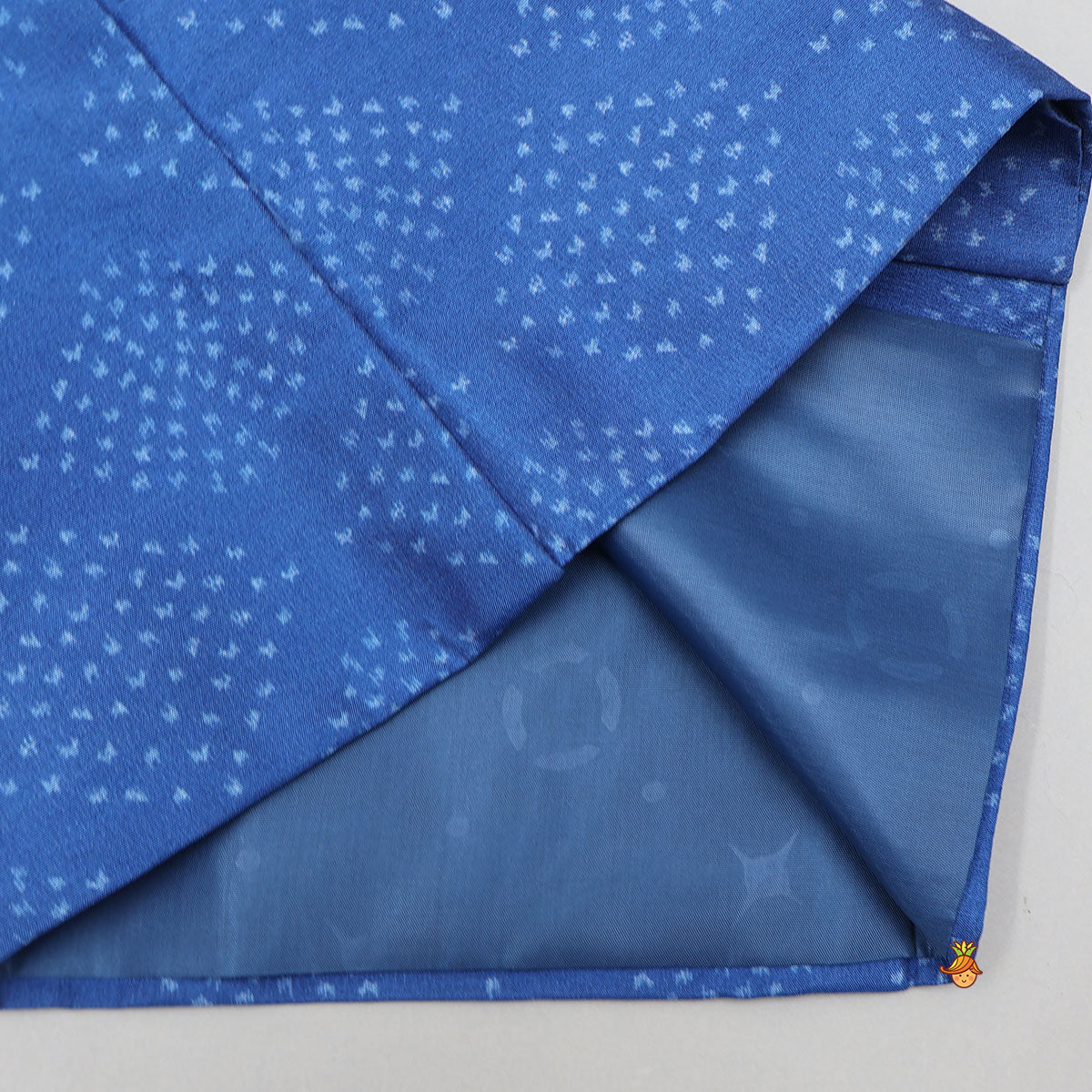 Pre Order: Elegant Printed Kurta With Jacket And Pyjama