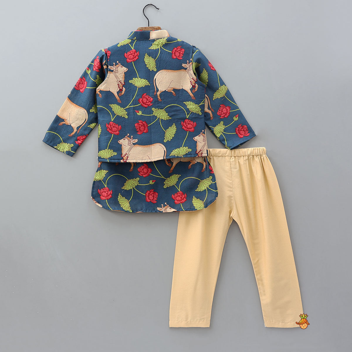 Pre Order: Curved Hem Kurta With Printed Jacket And Pyjama