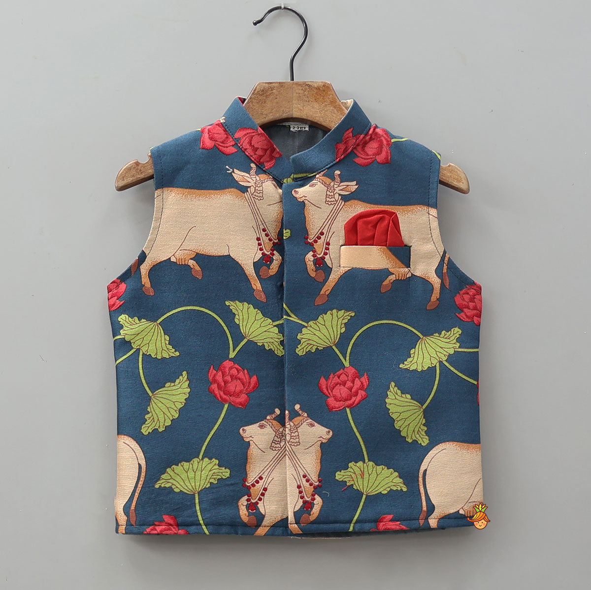 Pre Order: Curved Hem Kurta With Printed Jacket And Pyjama