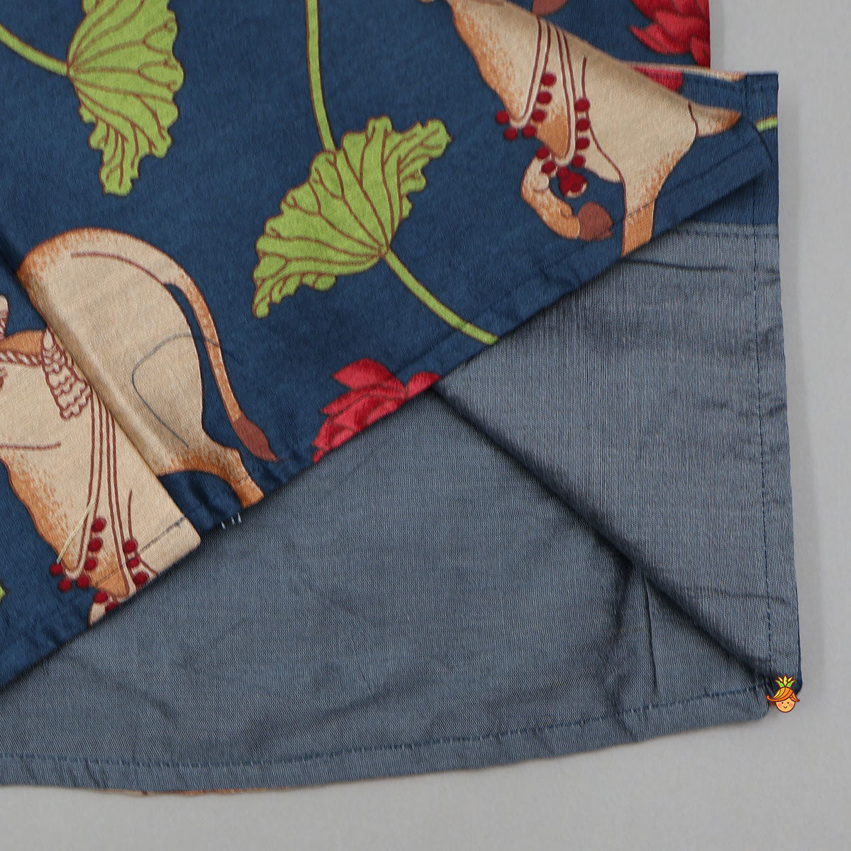 Pre Order: Curved Hem Kurta With Printed Jacket And Pyjama