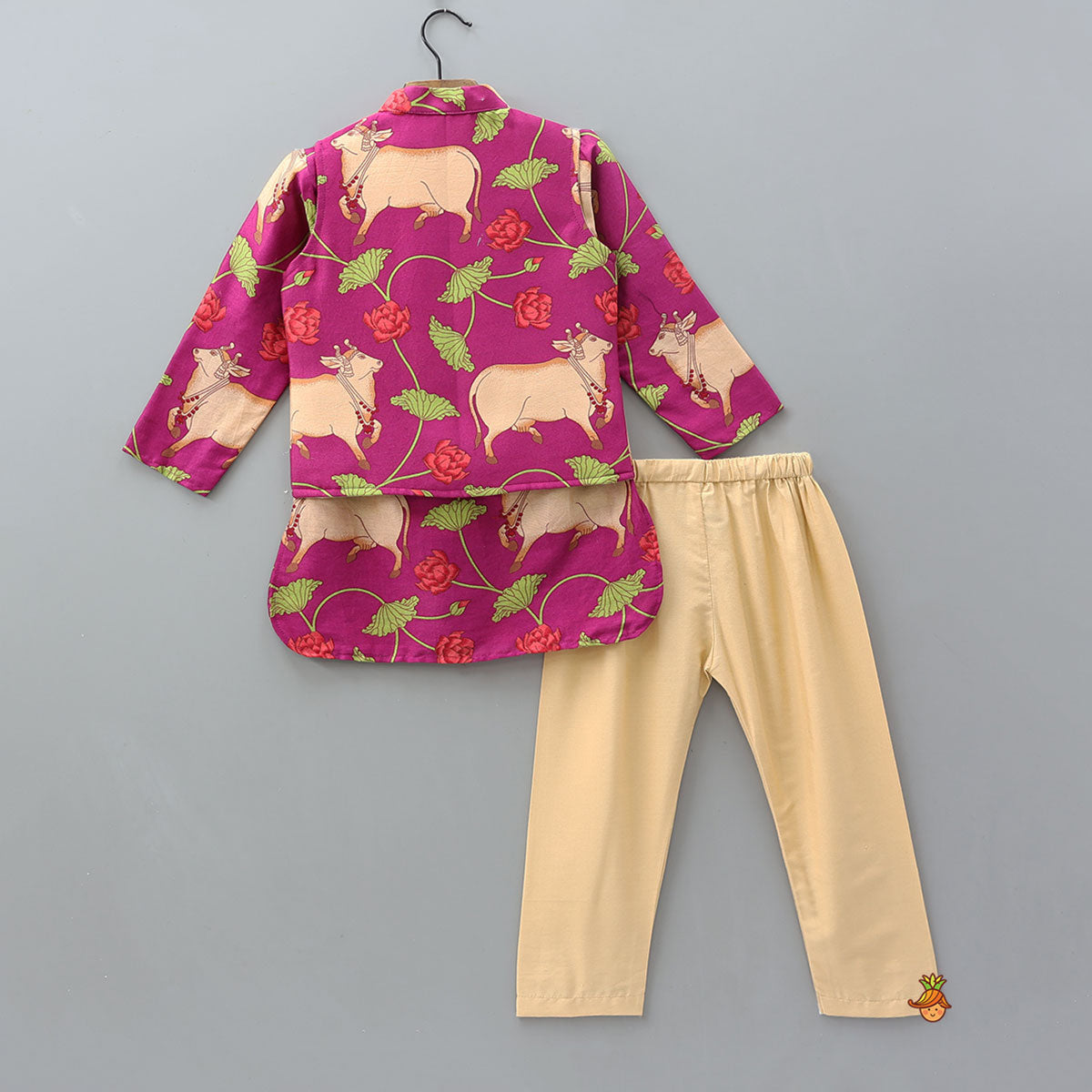 Pre Order: Curved Hem Ethnic Kurta With Printed Jacket And Pyjama