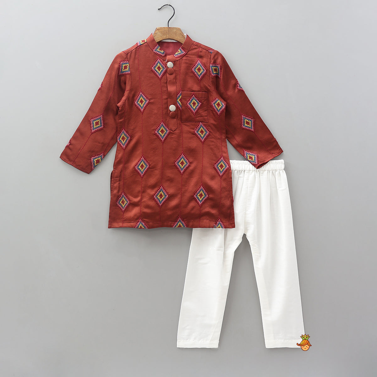 Pre Order: Patch Pocket Detail Kurta And Pyjama