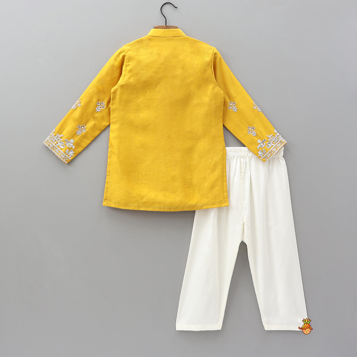 Pre Order: Intricately Embroidered Ethnic Kurta With Pyjama