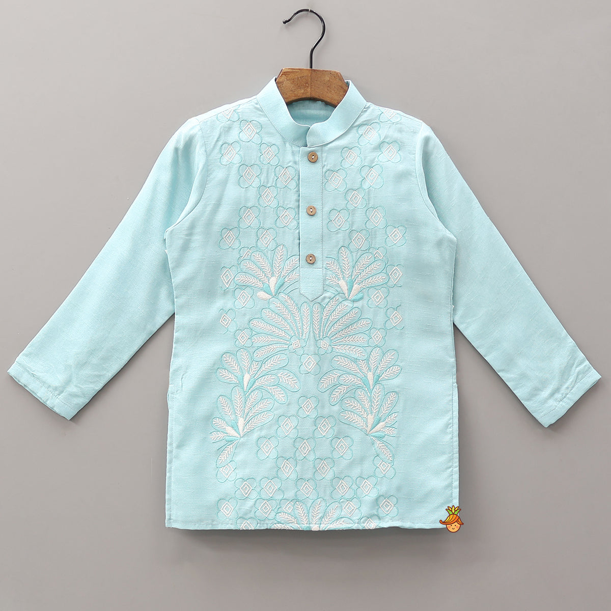 Pre Order: Thread Embroidered Ethnic Kurta With Pyjama
