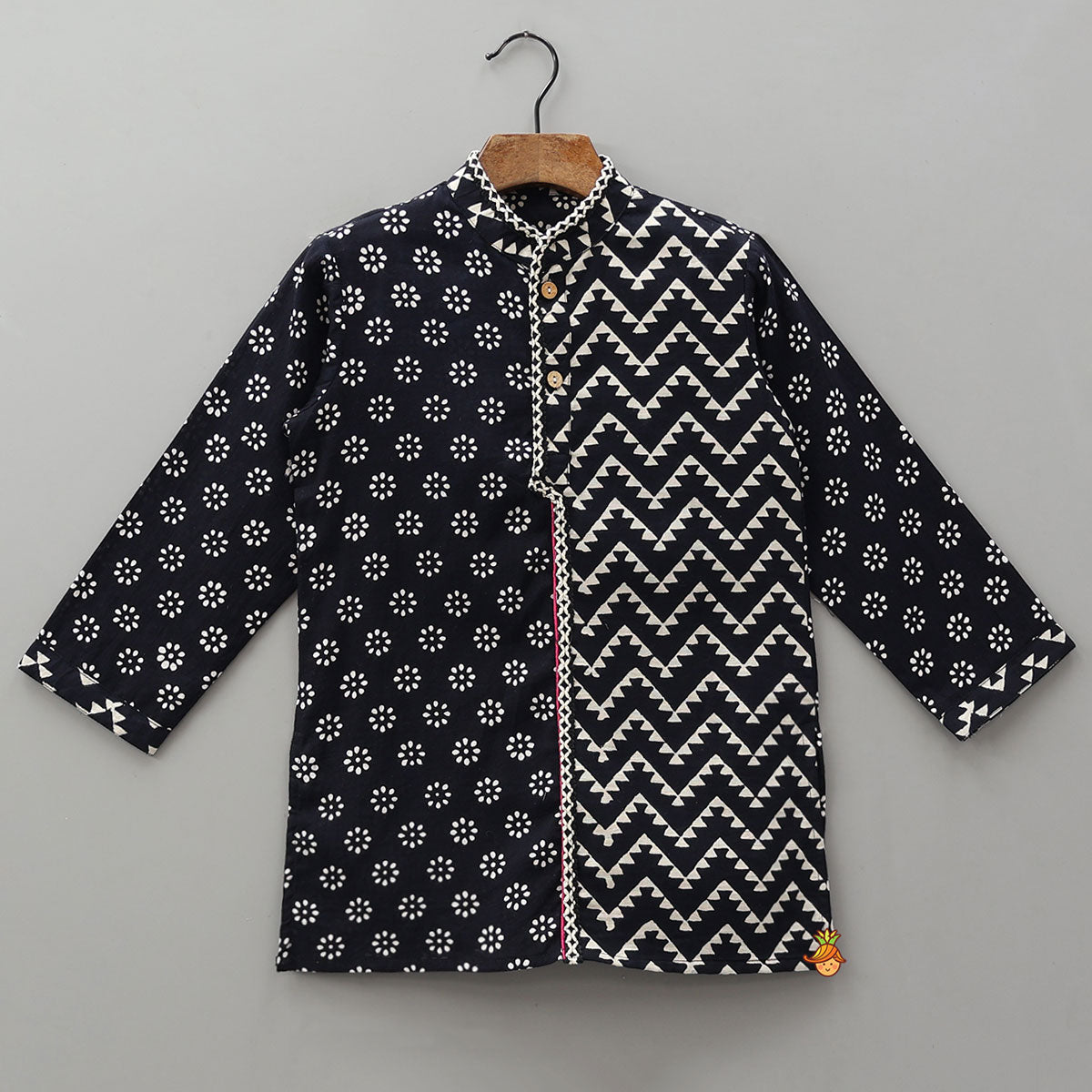 Pre Order: Zig-Zag And Floral Printed Kurta With Pyjama