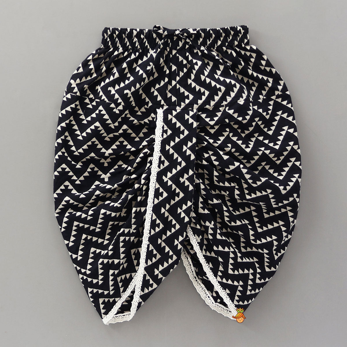 Pre Order: Ethnic Kurta With Front Pocket Jacket And Dhoti