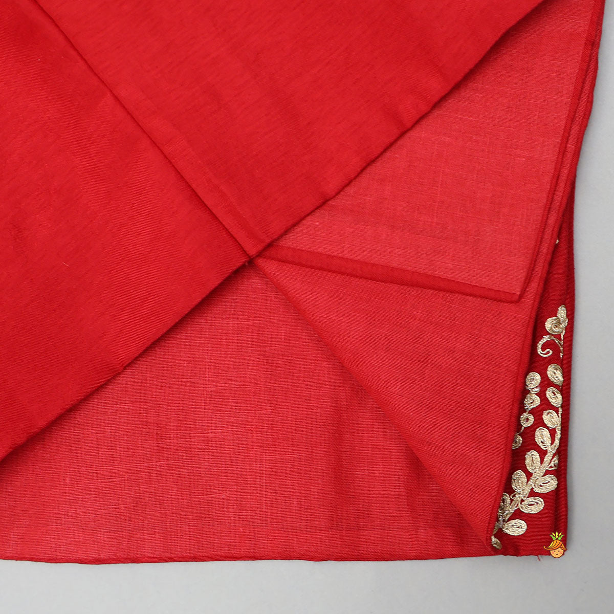 Pre Order: Ethnic Kurta With Embroidered Jacket And Pyjama