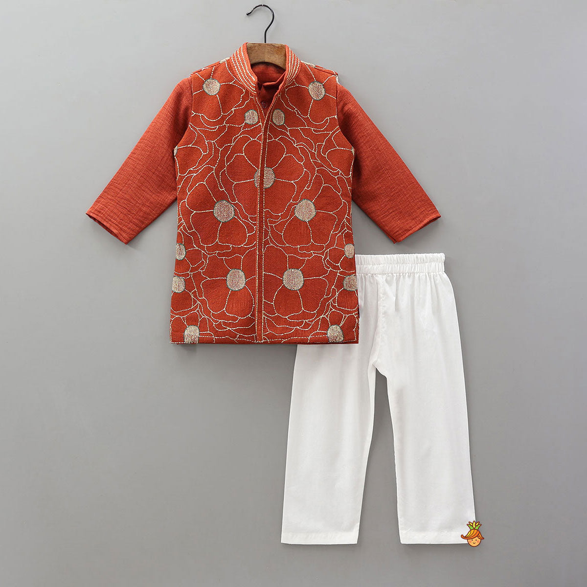 Pre Order: Ethnic Kurta With Matching Open Jacket And Pyjama