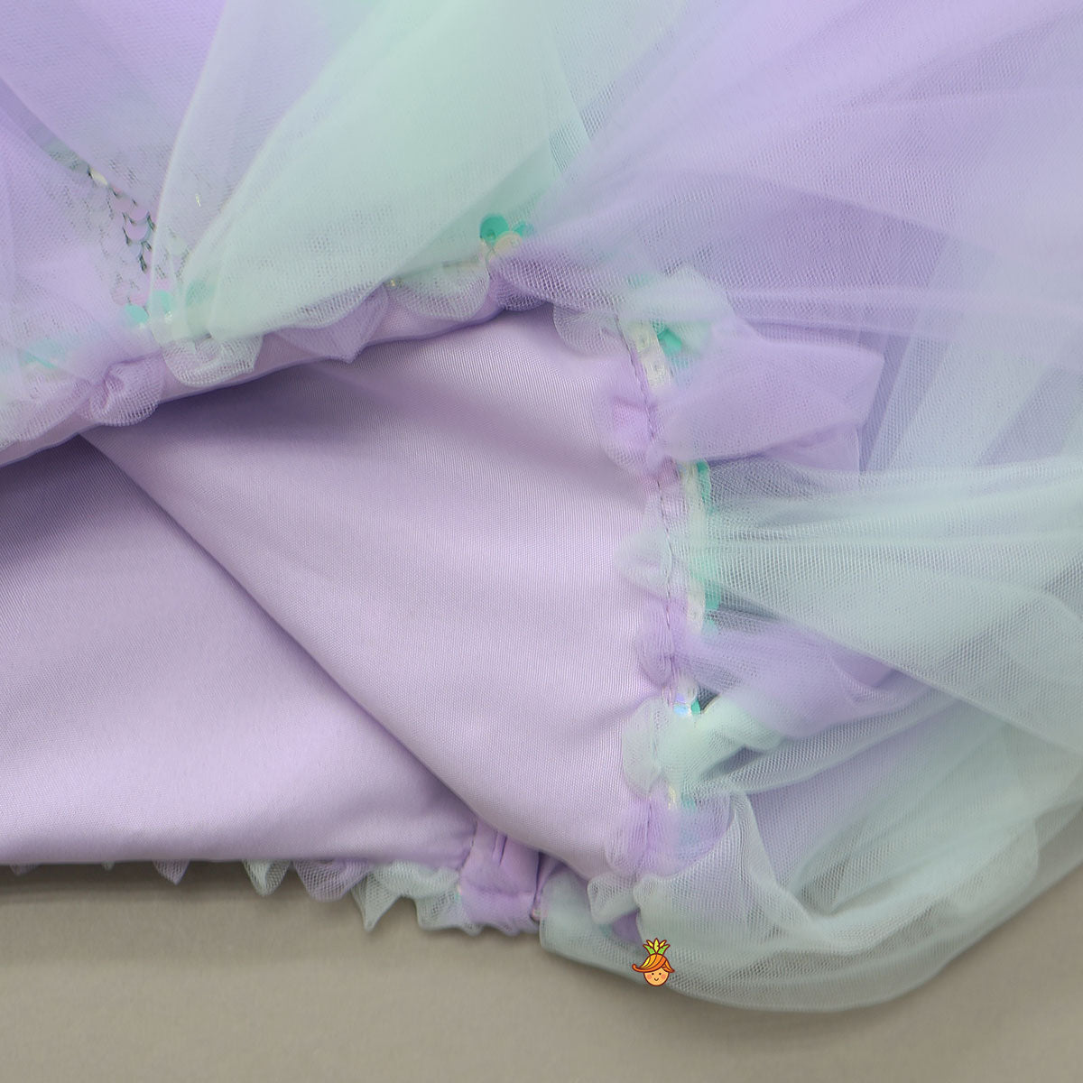 Stunning Top And Reversible Sequin Detail Mermaid-Style Skirt With Ribbon Hairband