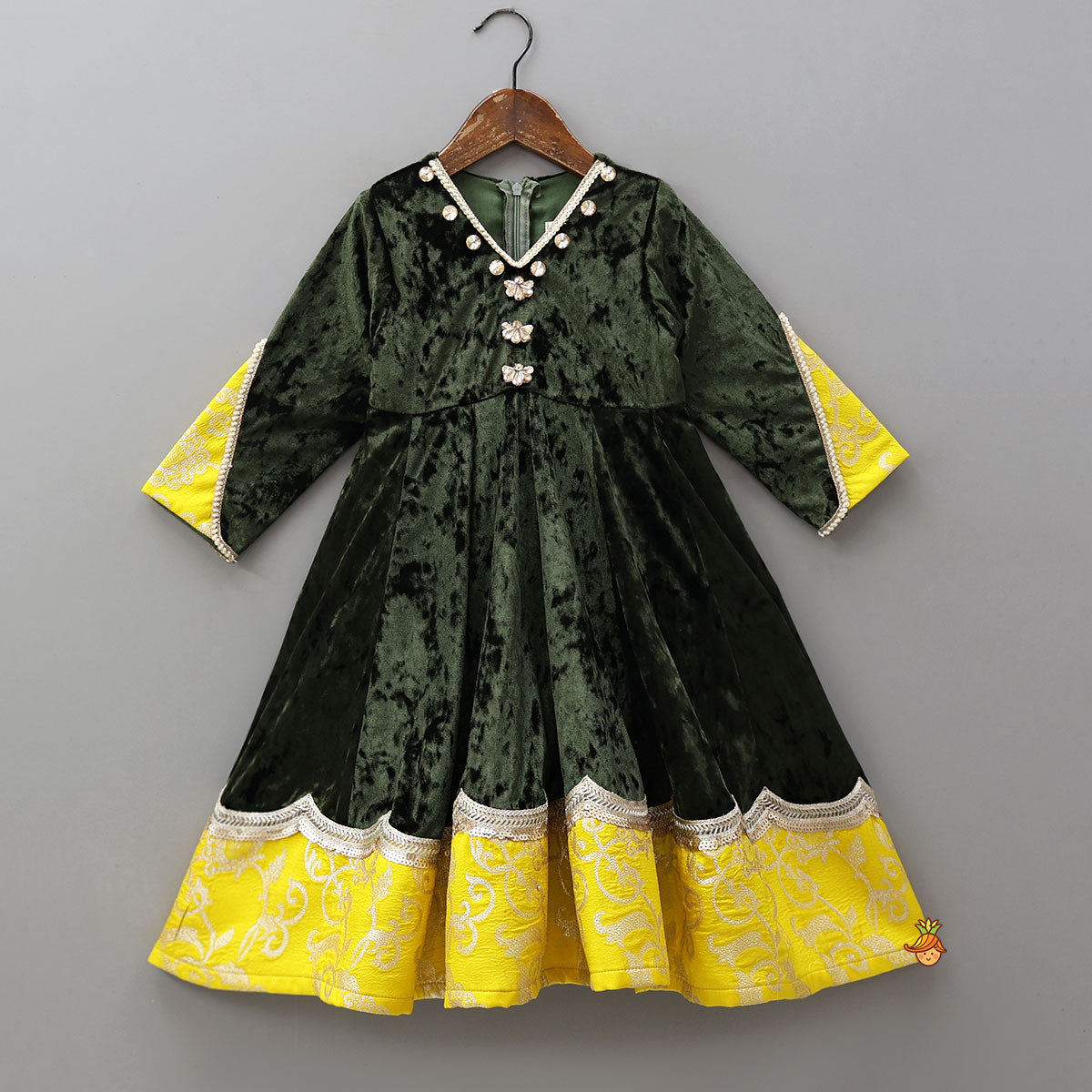 Pre Order: Stunning Velvet V-Neck Dual-Tone Anarkali