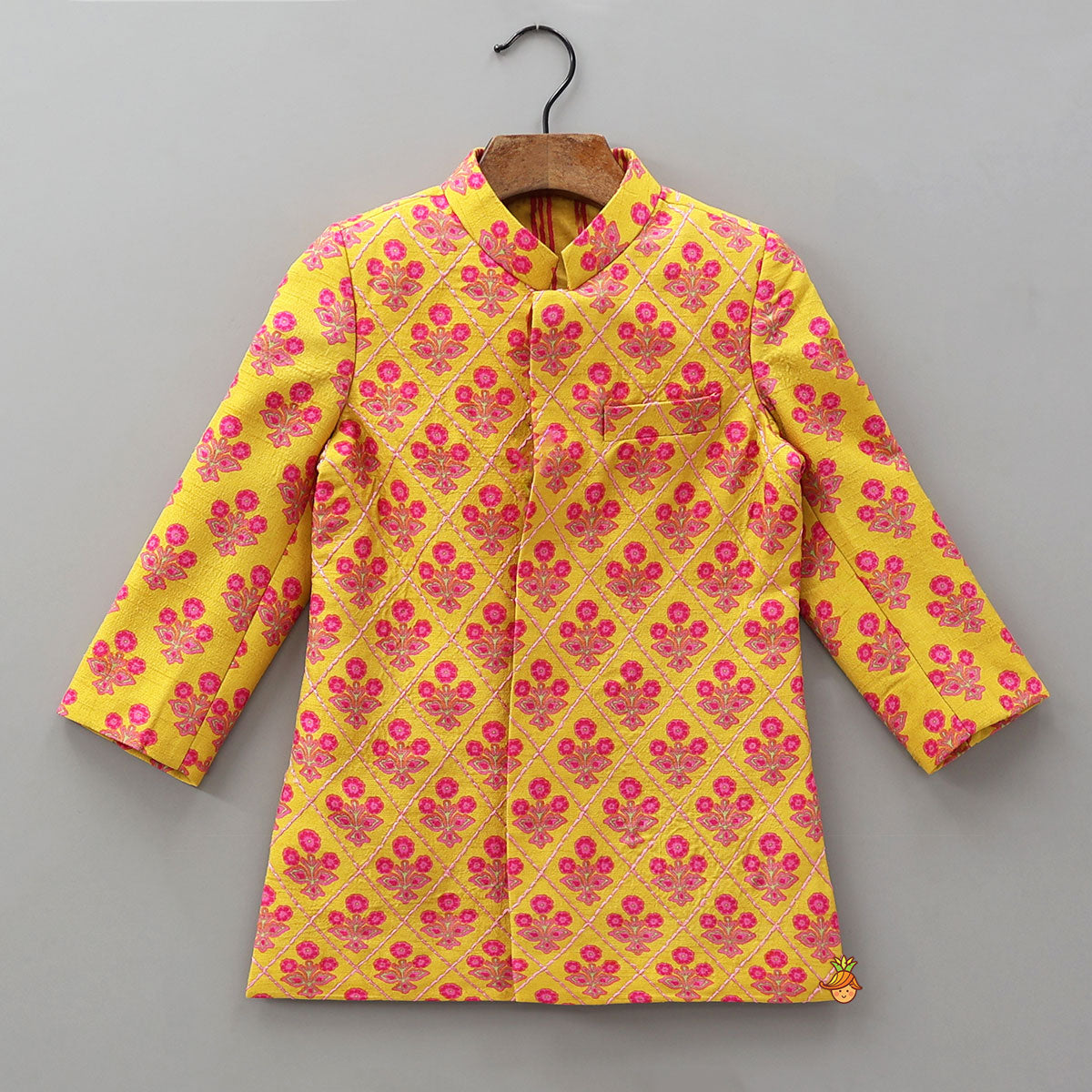Pre Order: Pocket Detail Printed Sherwani With Pyjama