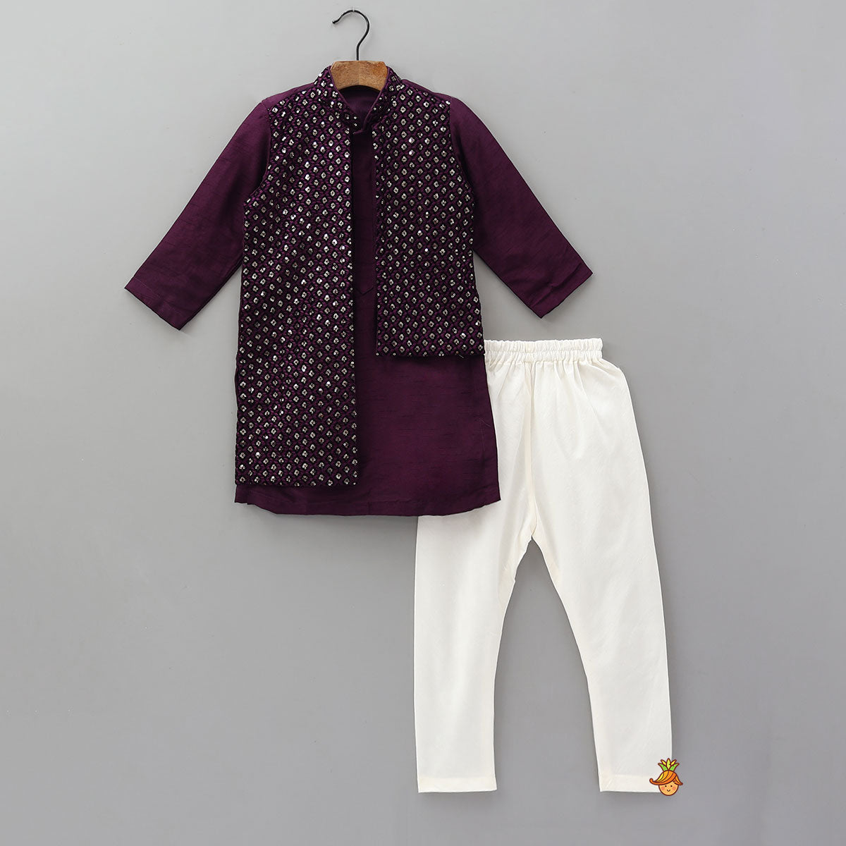 Pre Order: Sequin-Embroidered Flap Ethnic Kurta With Churidar