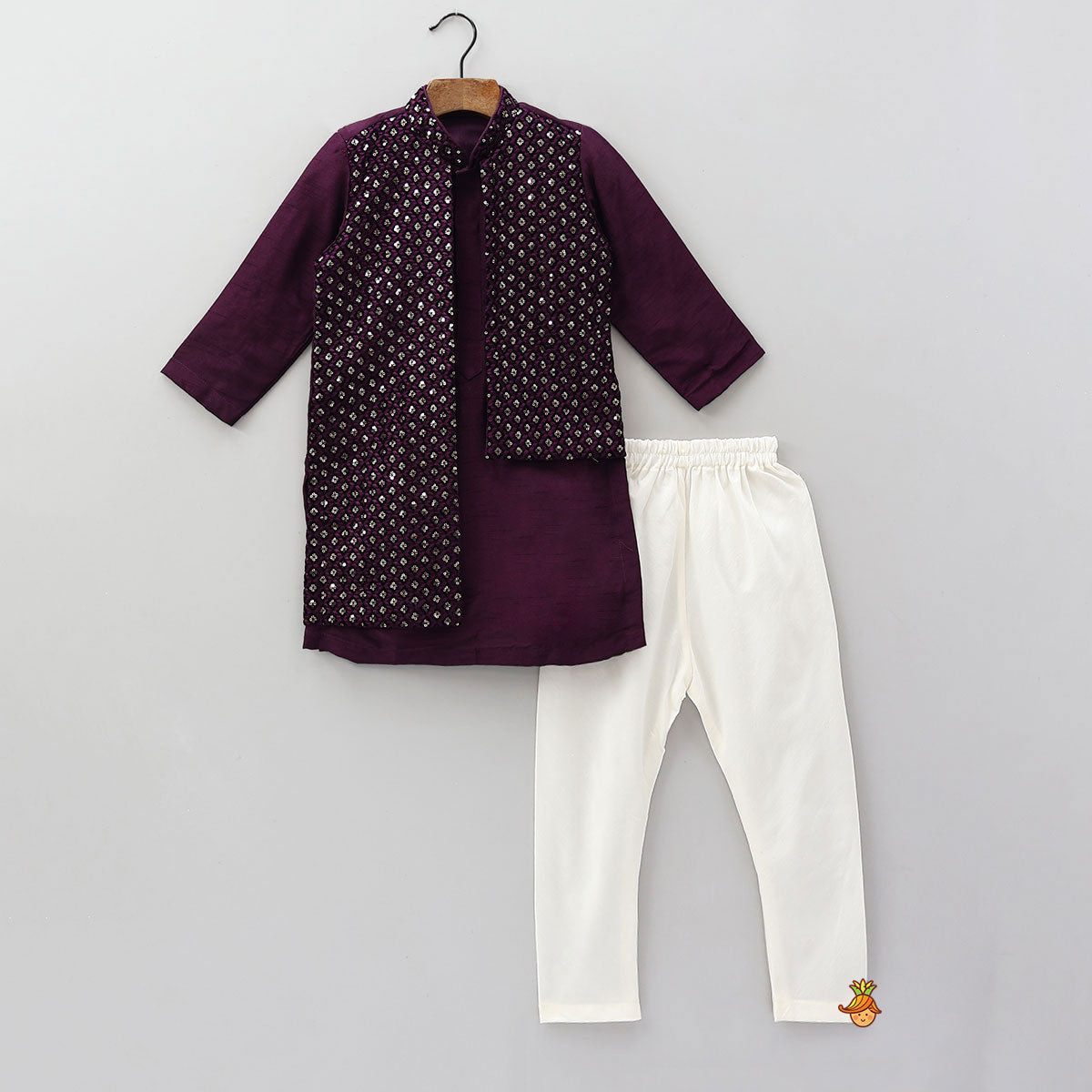 Pre Order: Sequin-Embroidered Flap Ethnic Kurta With Churidar