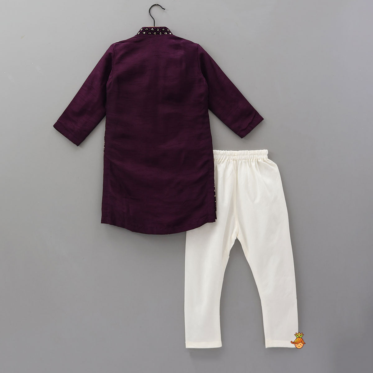 Pre Order: Sequin-Embroidered Flap Ethnic Kurta With Churidar