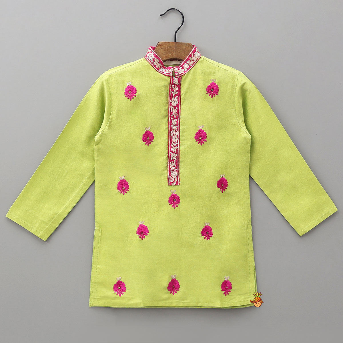 Timeless Zari Embroidered Kurta With Pyjama