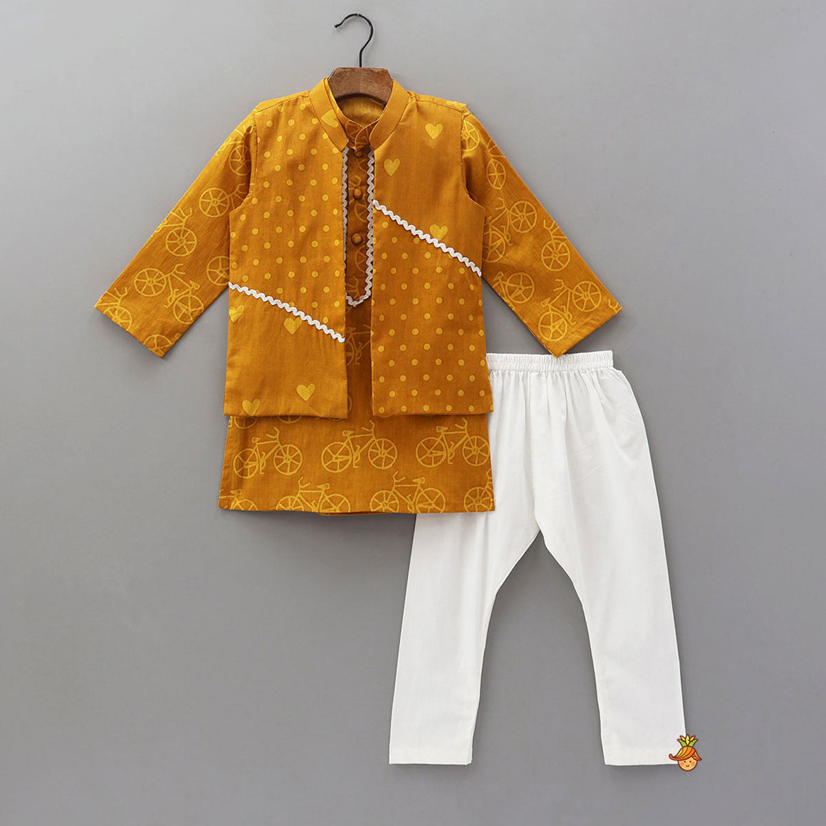 Pre Order: Cycle Print Kurta With Heart And Polka Dot Jacket With Pyjama