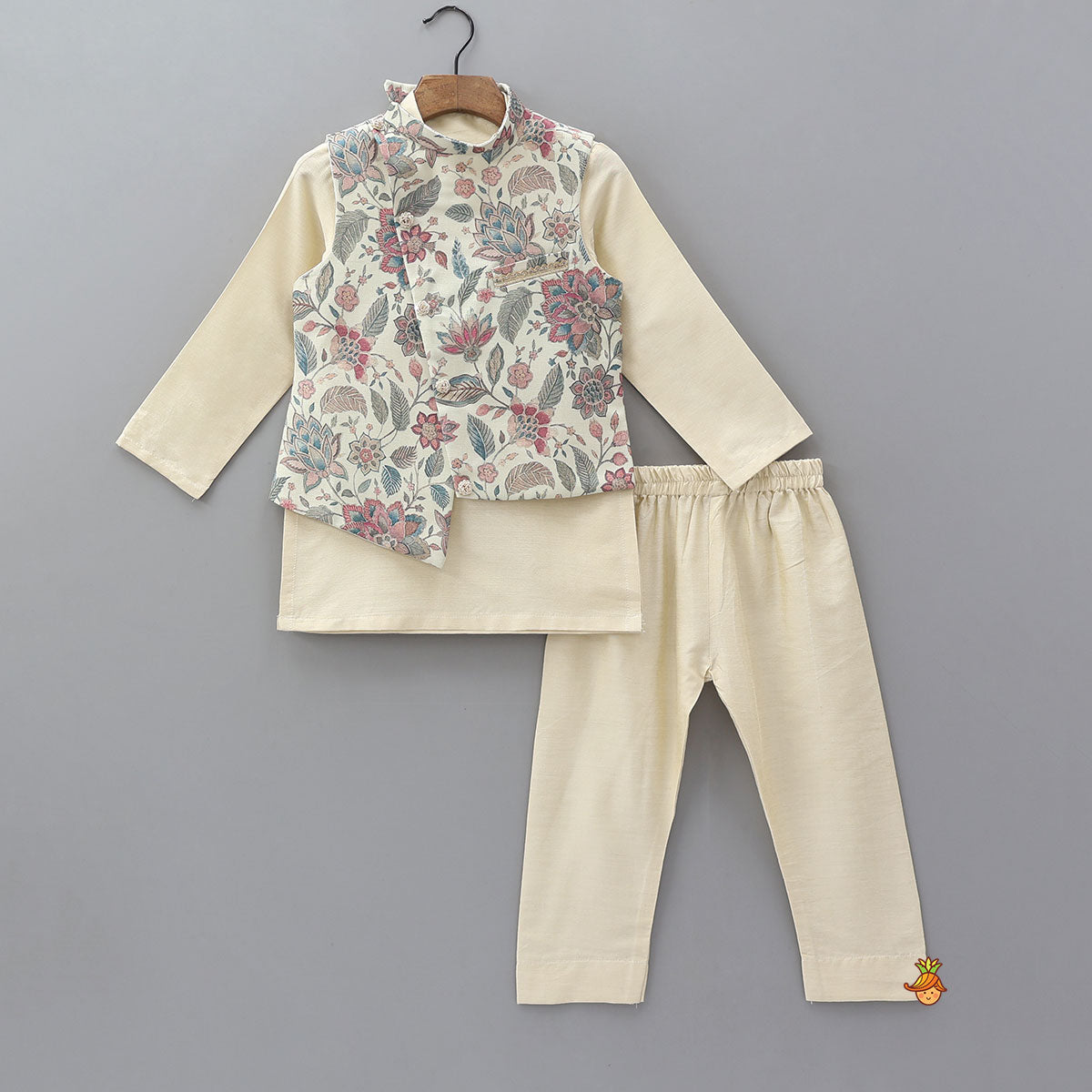 Pre Order: Ethnic Kurta And Diagonal Faux Button Detail Jacket With Pyjama