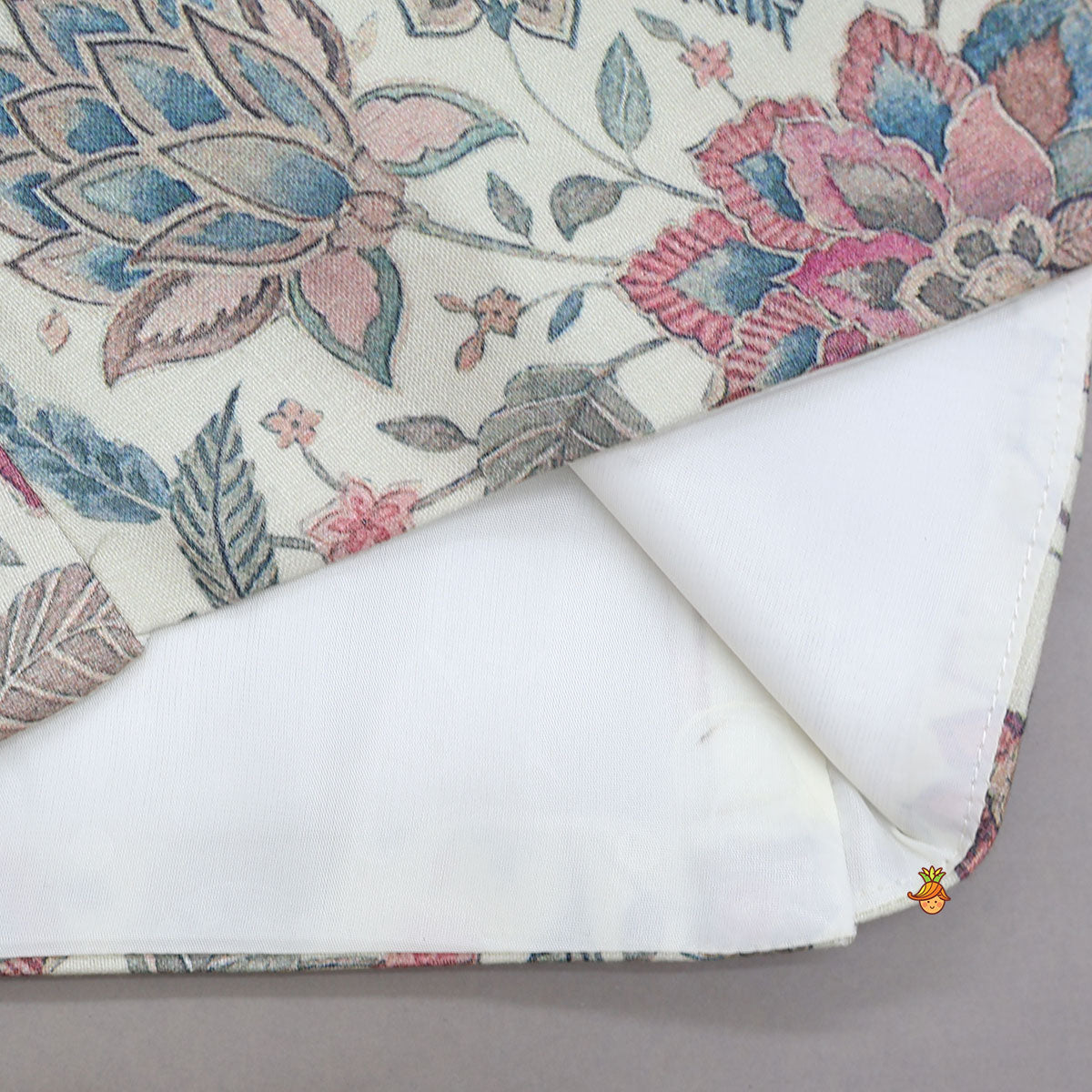 Pre Order: Ethnic Kurta And Diagonal Faux Button Detail Jacket With Pyjama