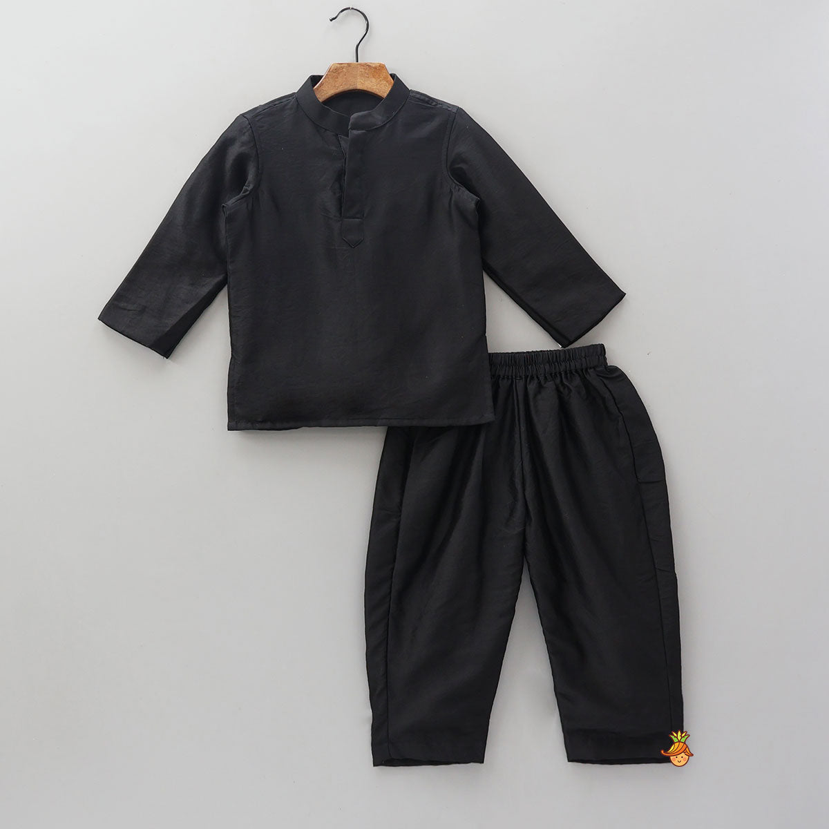 Pre Order: Chanderi Silk Kurta With Brocade Jacket And Pyjama