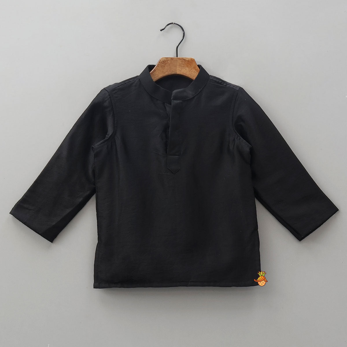 Pre Order: Chanderi Silk Kurta With Brocade Jacket And Pyjama