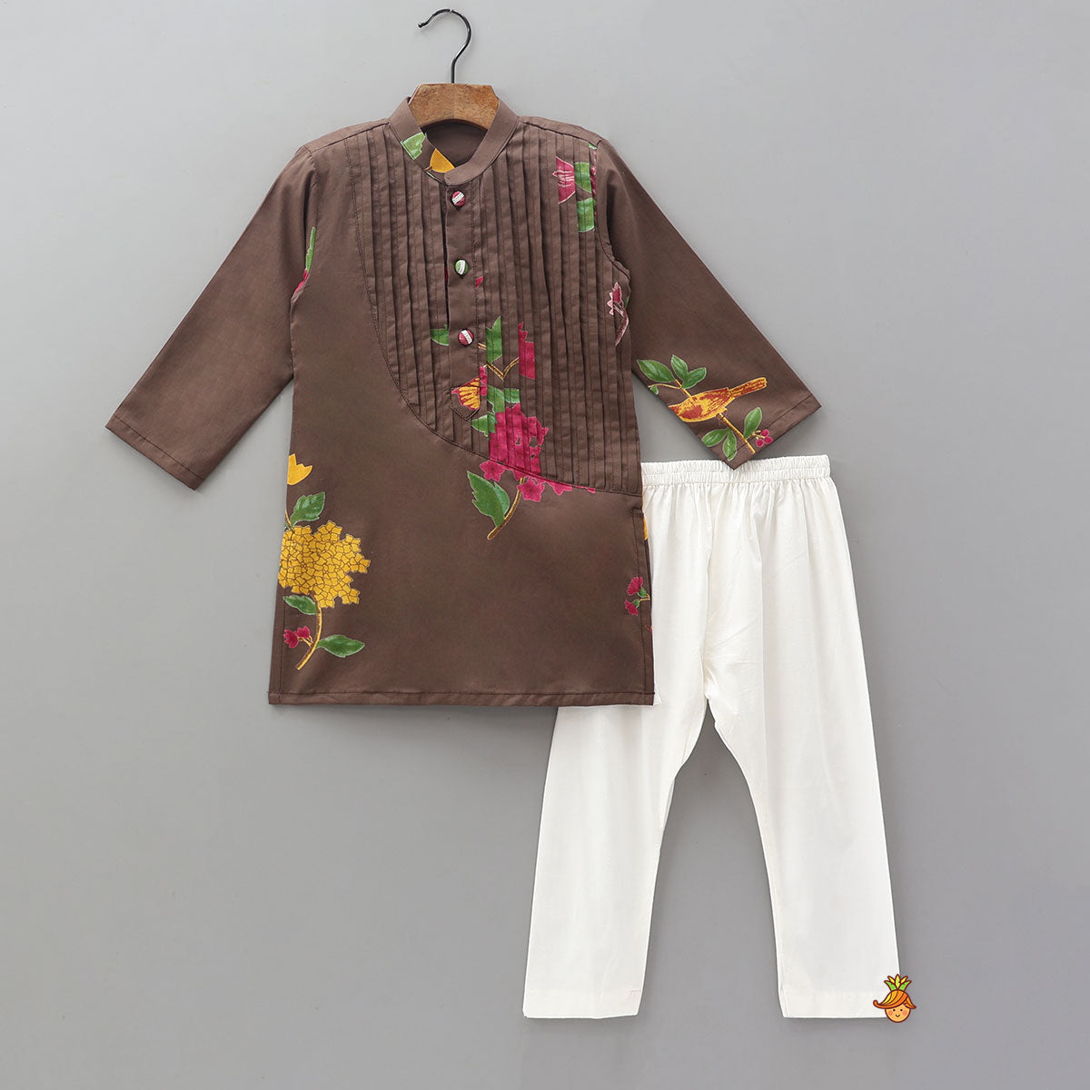 Pre Order: Pintuck Cotton Kurta And Pyjama