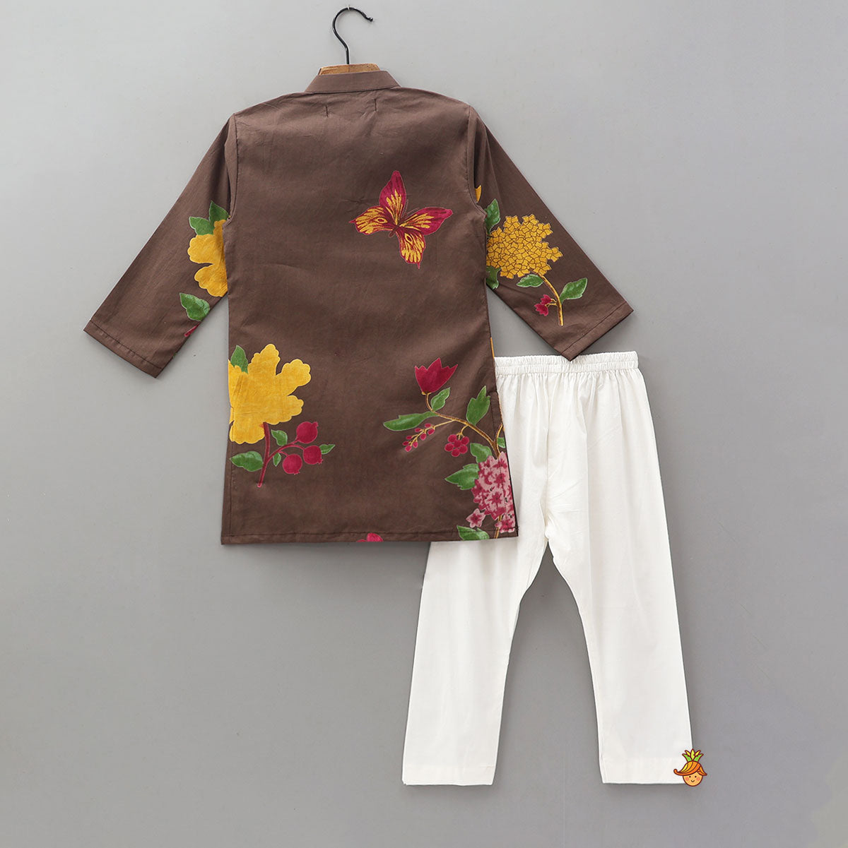 Pre Order: Pintuck Cotton Kurta And Pyjama
