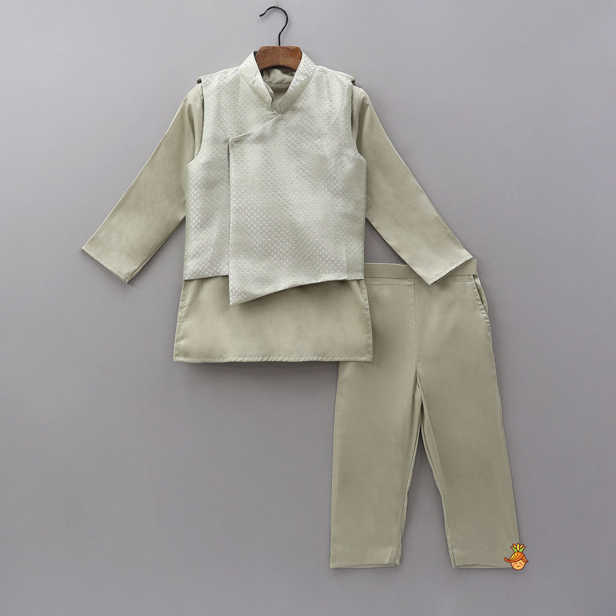 Pre Order: Ethnic Kurta With Front Open Brocade Jacket And Matching Pyjama