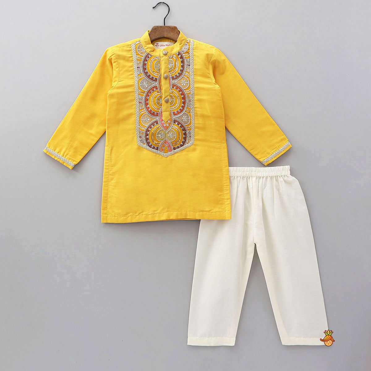 Embroidered Ethnic Kurta With Pyjama