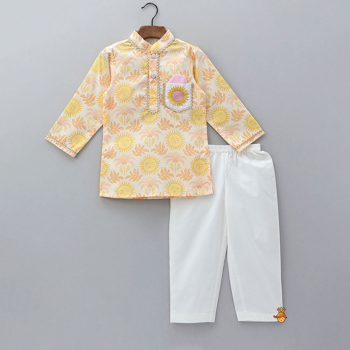 Sun Motif Printed Kurta And Pyjama