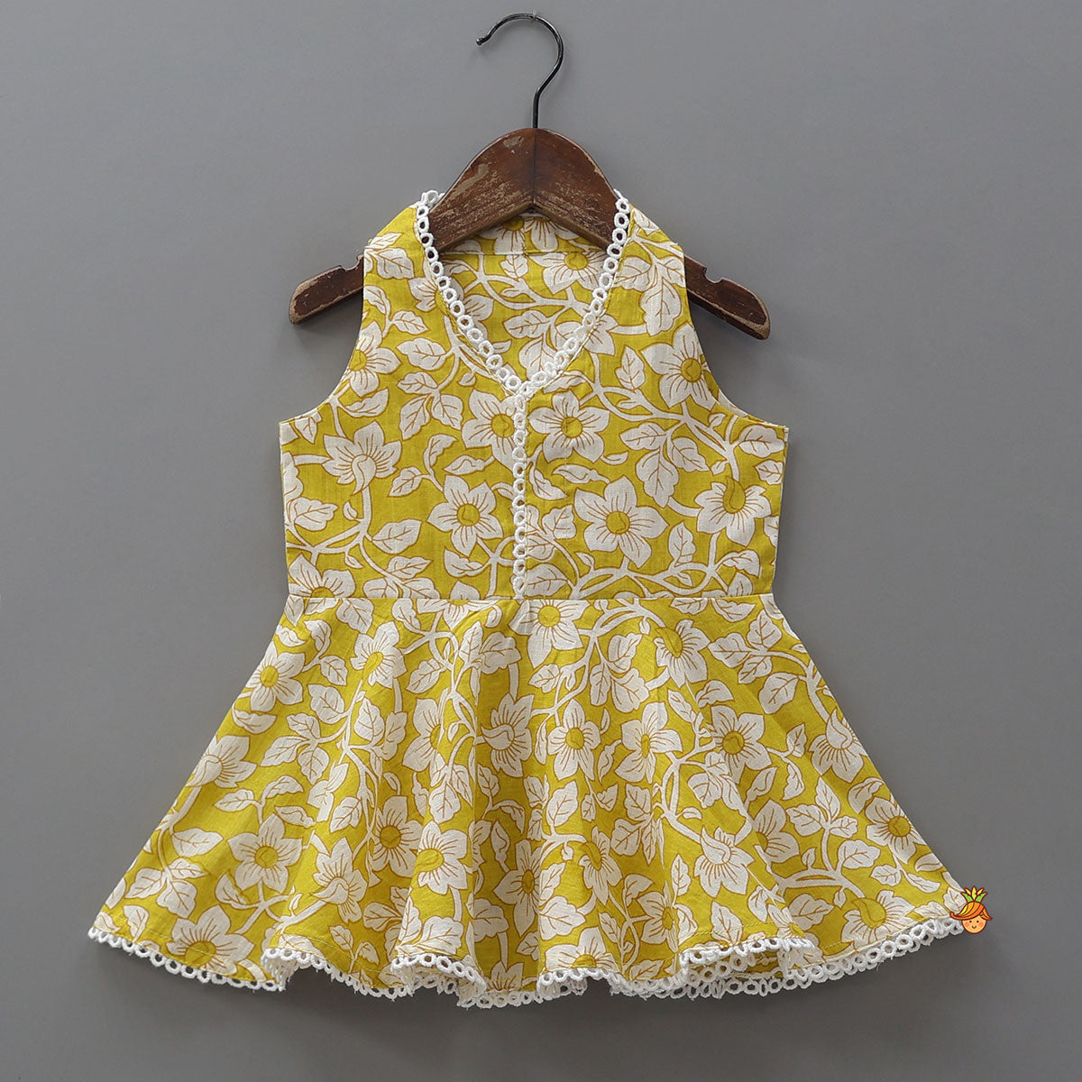 Pre Order: Sleeveless Printed Cotton Kurti And Flared Palazzo With Net Dupatta