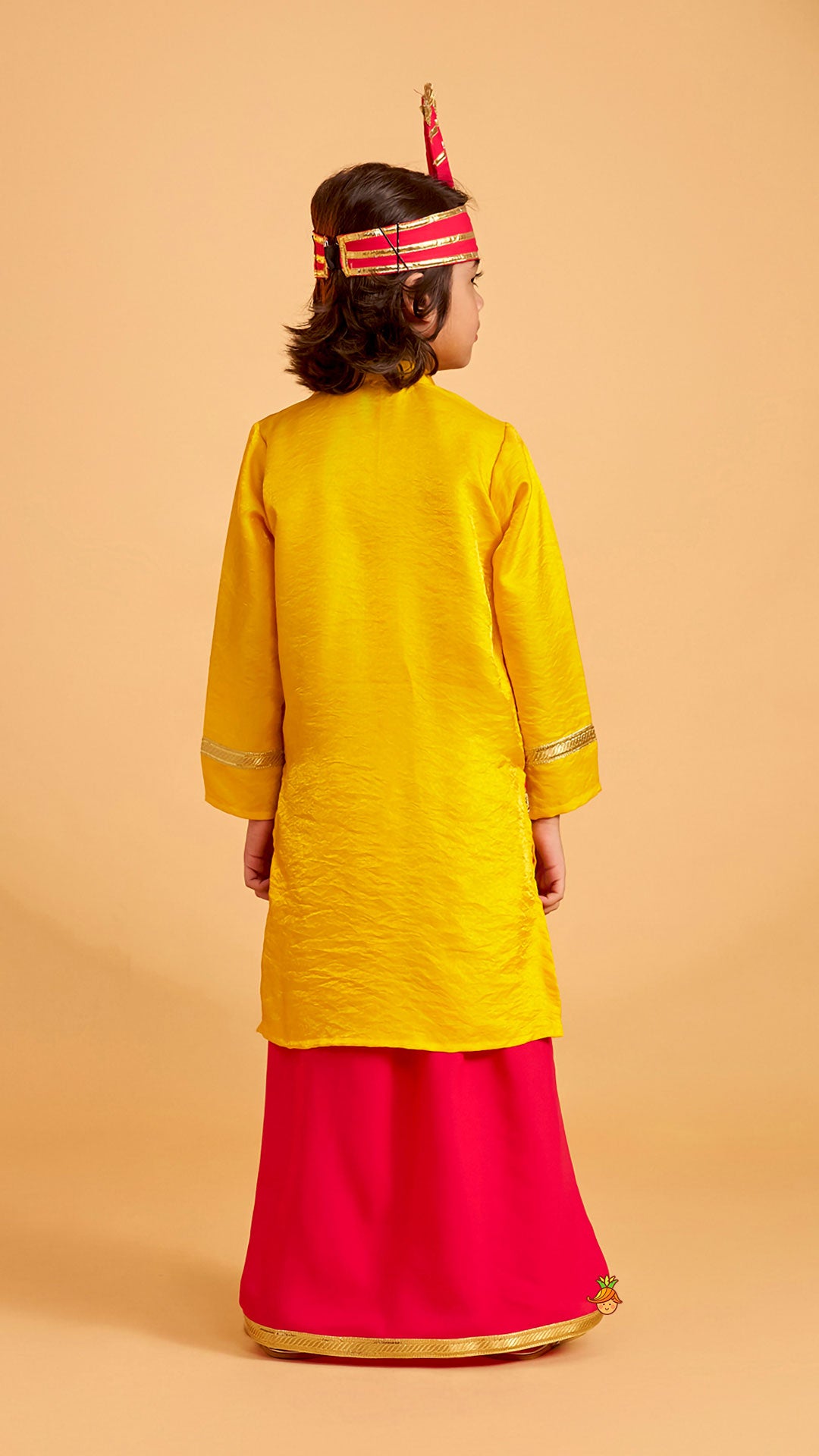 Shimmery Festive Kurta With Lungi, Turban And Accessories Set